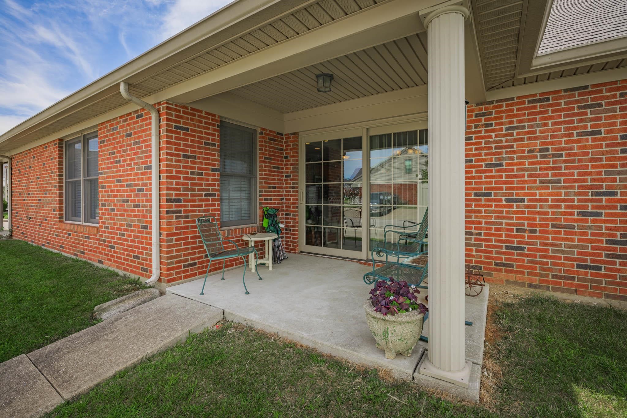 2512 Triple Crown Way, Owensboro, Kentucky 42301, 2 Bedrooms Bedrooms, ,2 BathroomsBathrooms,Single Family Residence,For Sale,Triple Crown Way,87851
