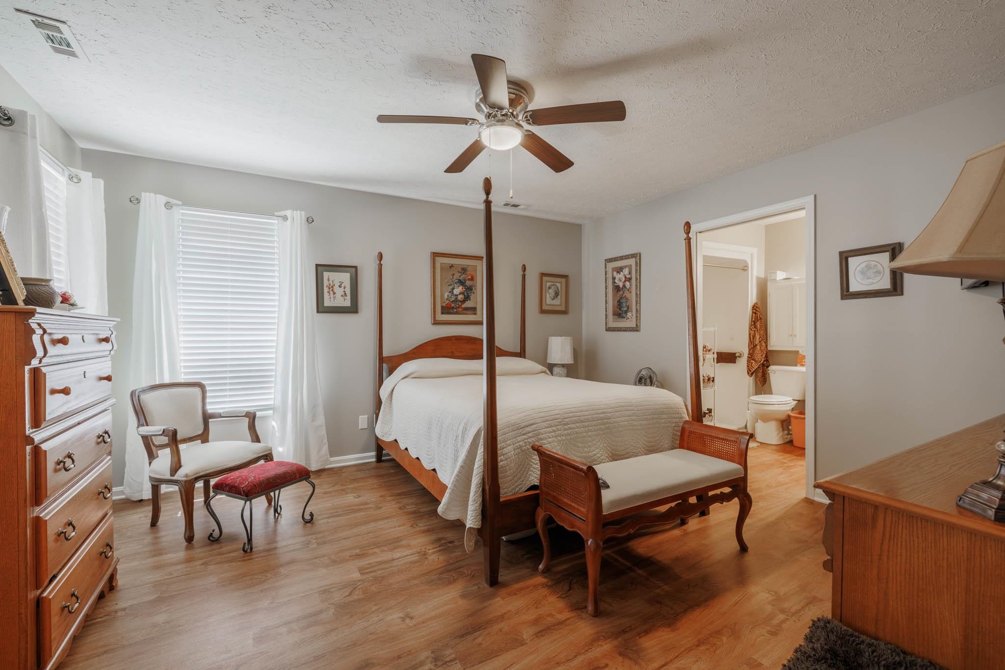 2512 Triple Crown Way, Owensboro, Kentucky 42301, 2 Bedrooms Bedrooms, ,2 BathroomsBathrooms,Single Family Residence,For Sale,Triple Crown Way,87851