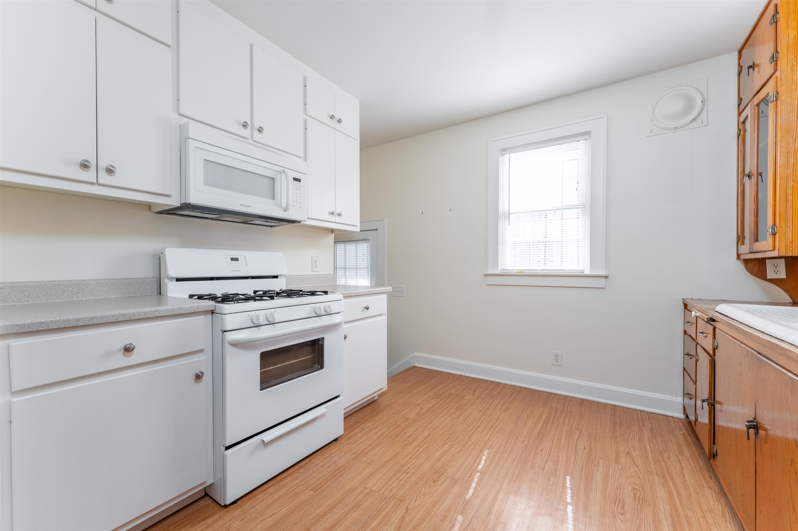 1630 Walnut Street, Owensboro, Kentucky 42301, 1 Bedroom Bedrooms, ,1 BathroomBathrooms,Single Family Residence,For Sale,Walnut Street,87855