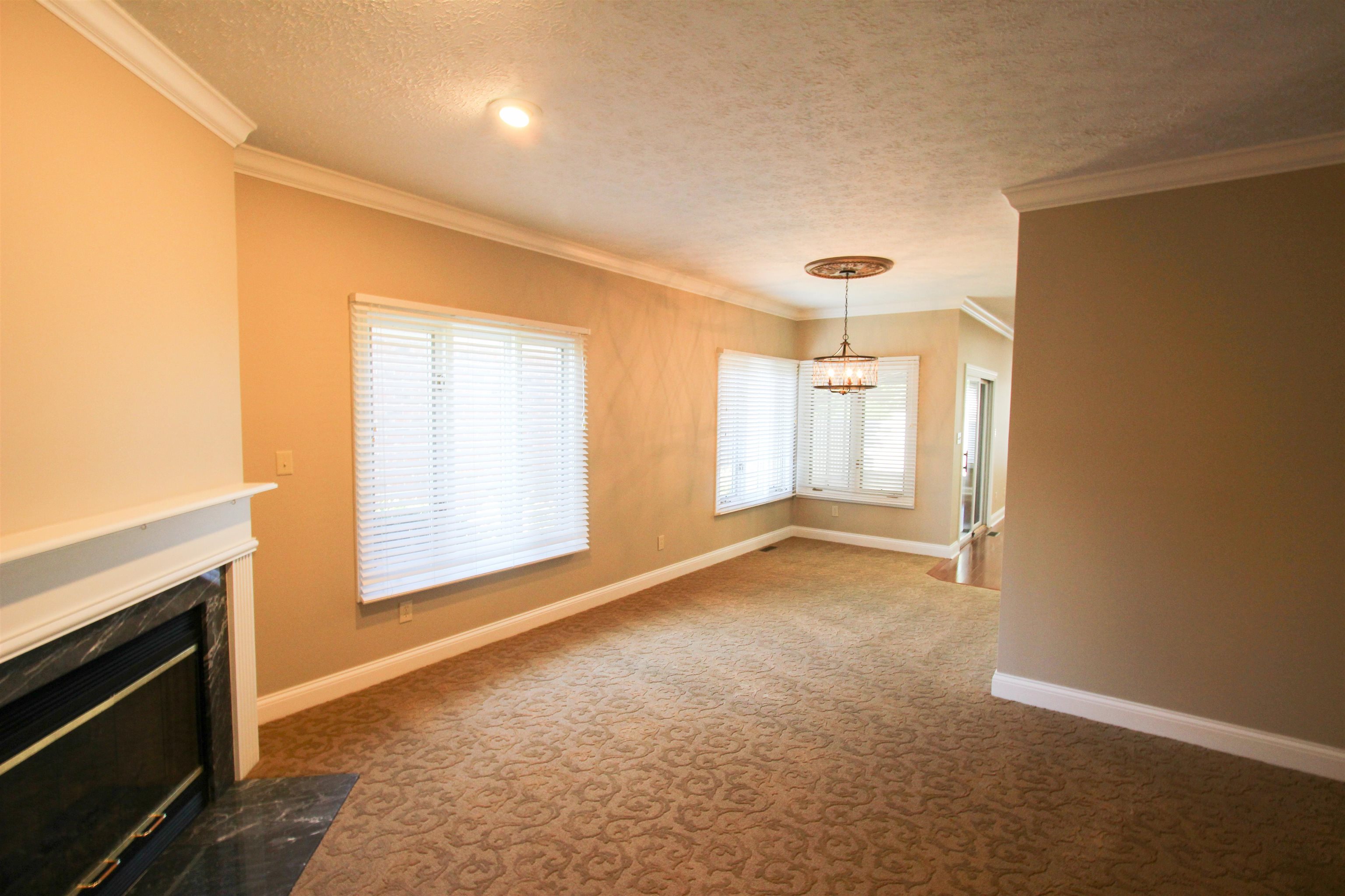 2033 Wimbledon Court, Owensboro, Kentucky 42301, 3 Bedrooms Bedrooms, ,2 BathroomsBathrooms,Single Family Residence,For Sale,Wimbledon Court,87856