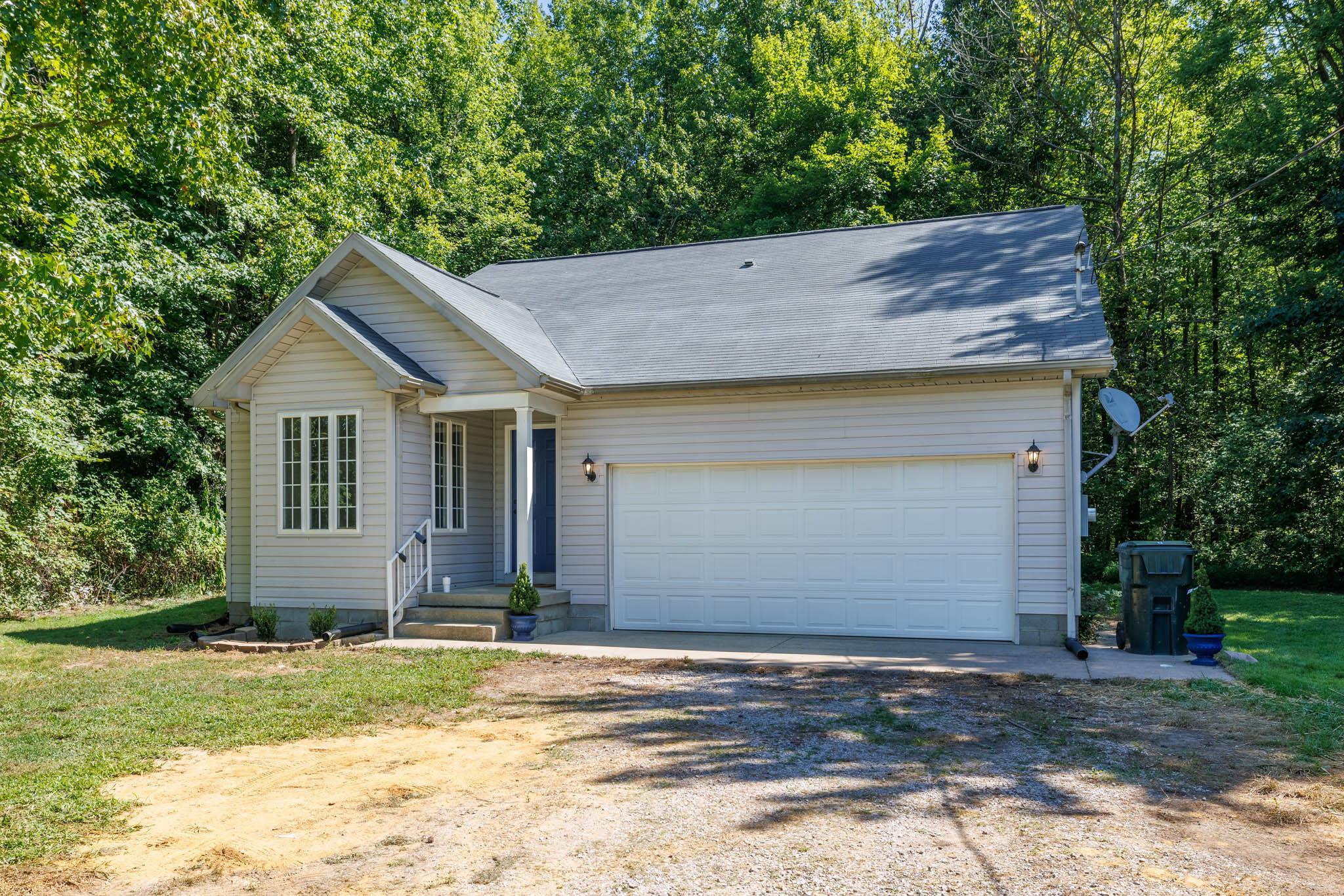 7671 Wayne Bridge Rd, Owensboro, Kentucky 42301, 2 Bedrooms Bedrooms, ,1 BathroomBathrooms,Single Family Residence,For Sale,Wayne Bridge Rd,87857