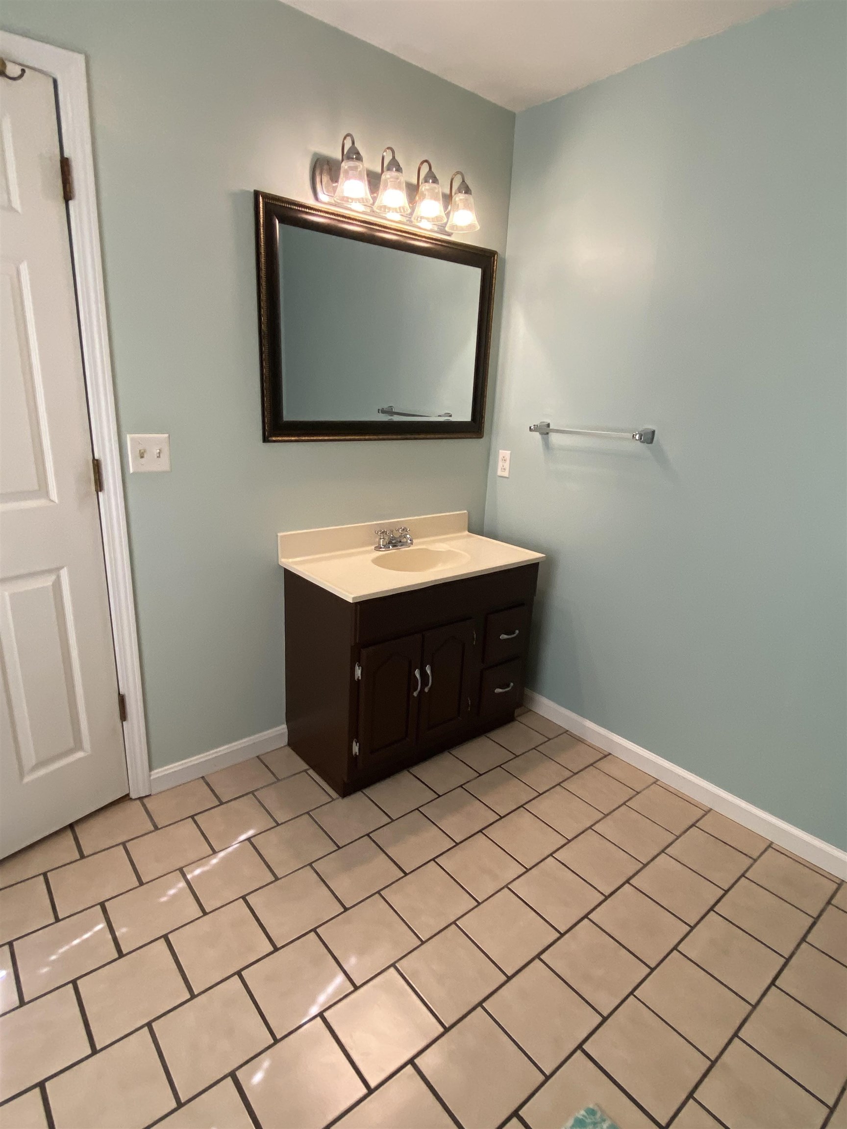 18554 Hwy. 1078 South, Henderson, Kentucky 42420, 3 Bedrooms Bedrooms, ,1 BathroomBathrooms,Single Family Residence,For Sale,Hwy. 1078 South,87859