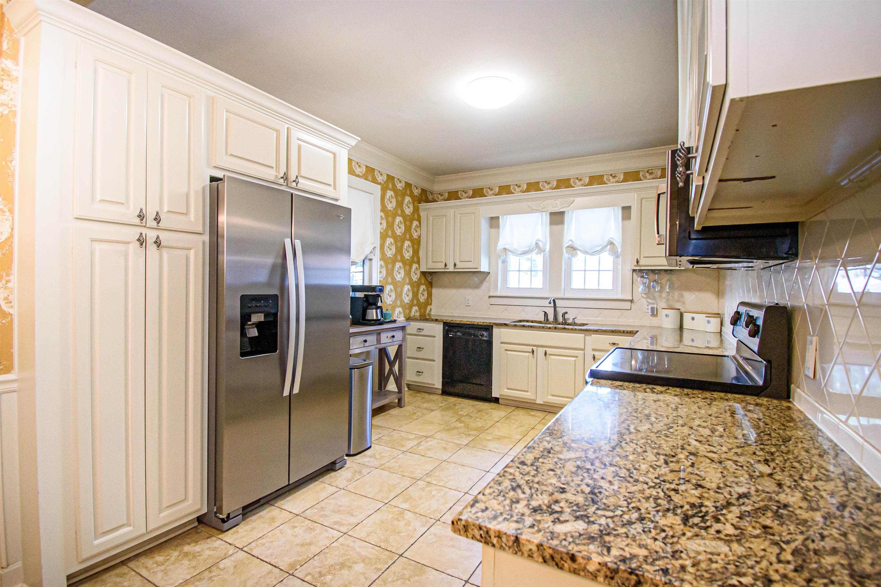 513 Ford Avenue, Owensboro, Kentucky 42301, 3 Bedrooms Bedrooms, ,2 BathroomsBathrooms,Single Family Residence,For Sale,Ford Avenue,87871
