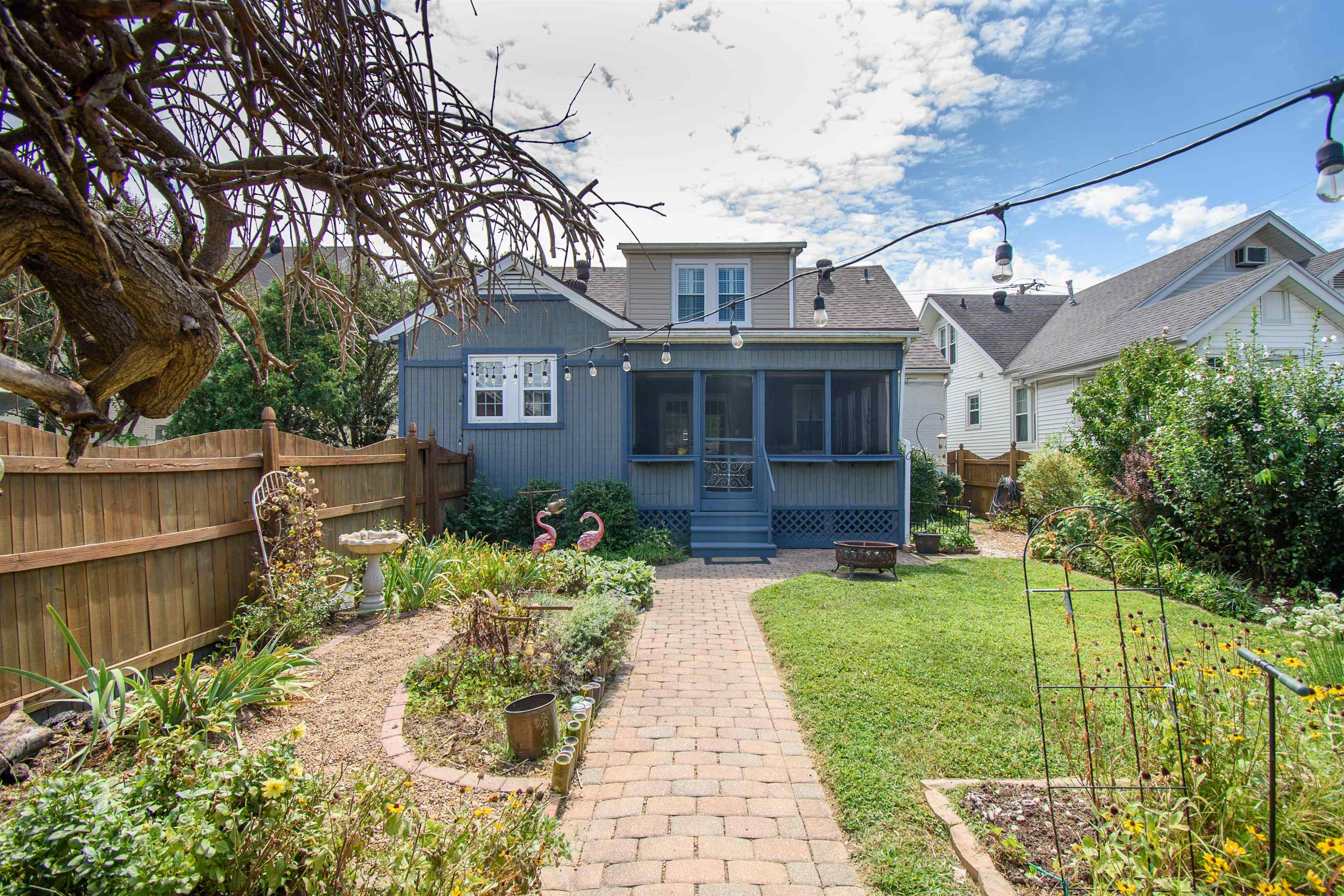 513 Ford Avenue, Owensboro, Kentucky 42301, 3 Bedrooms Bedrooms, ,2 BathroomsBathrooms,Single Family Residence,For Sale,Ford Avenue,87871
