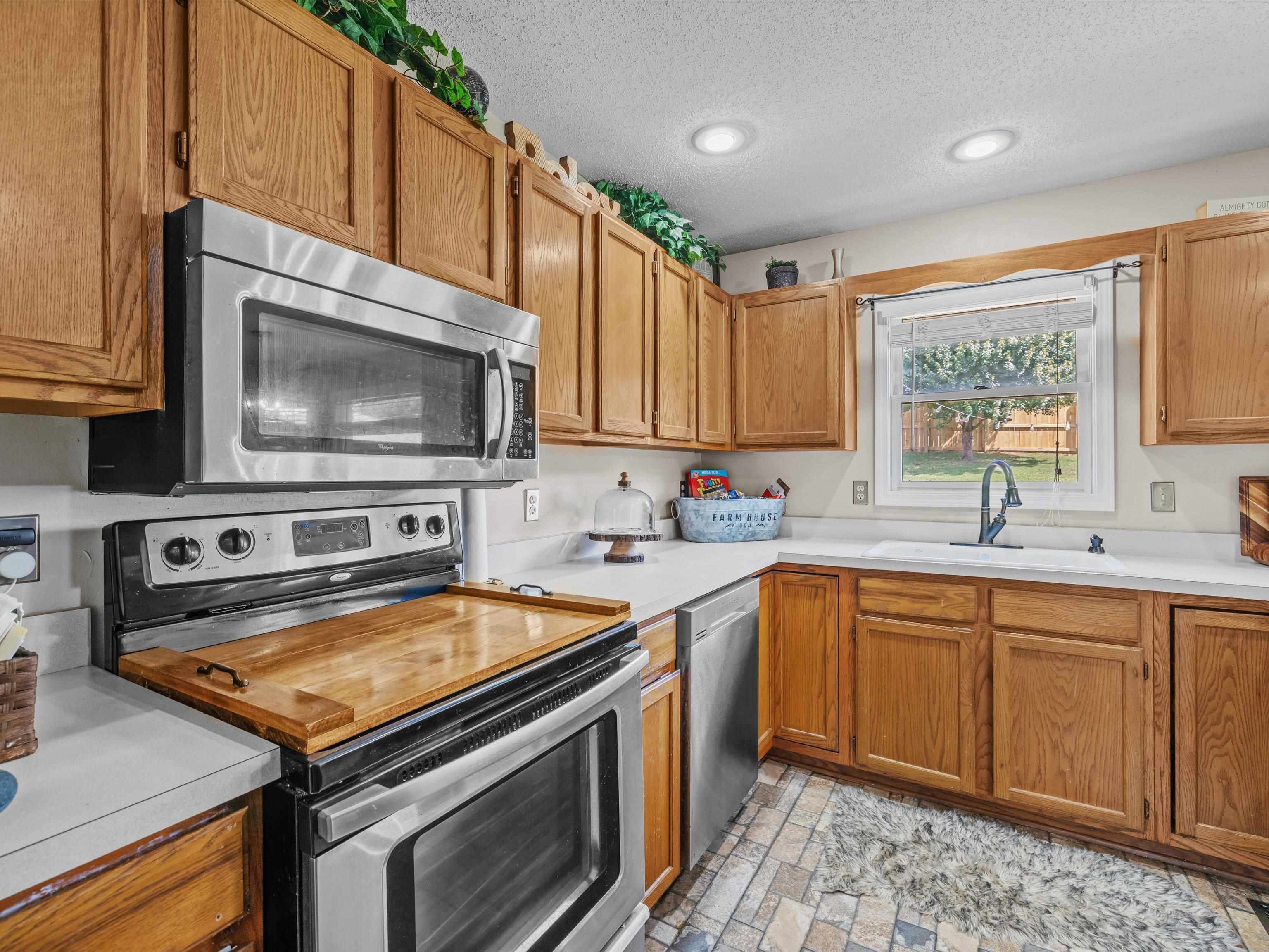 771 Sinclair Ave, Henderson, Kentucky 42420, 4 Bedrooms Bedrooms, ,2 BathroomsBathrooms,Single Family Residence,For Sale,Sinclair Ave,87873