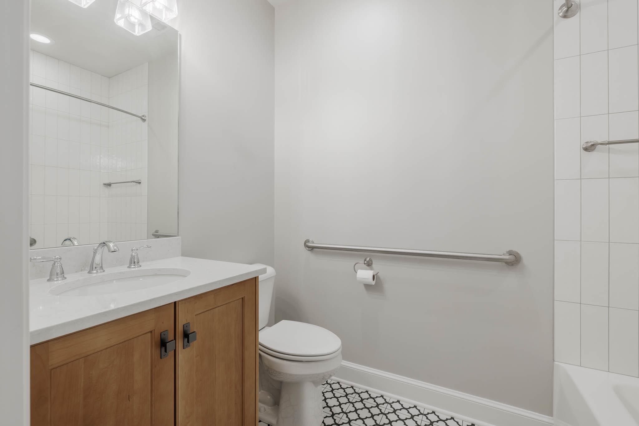 1107 Hill Ave, Owensboro, Kentucky 42301, 2 Bedrooms Bedrooms, ,2 BathroomsBathrooms,Condominium,For Sale,Hill Ave,87881