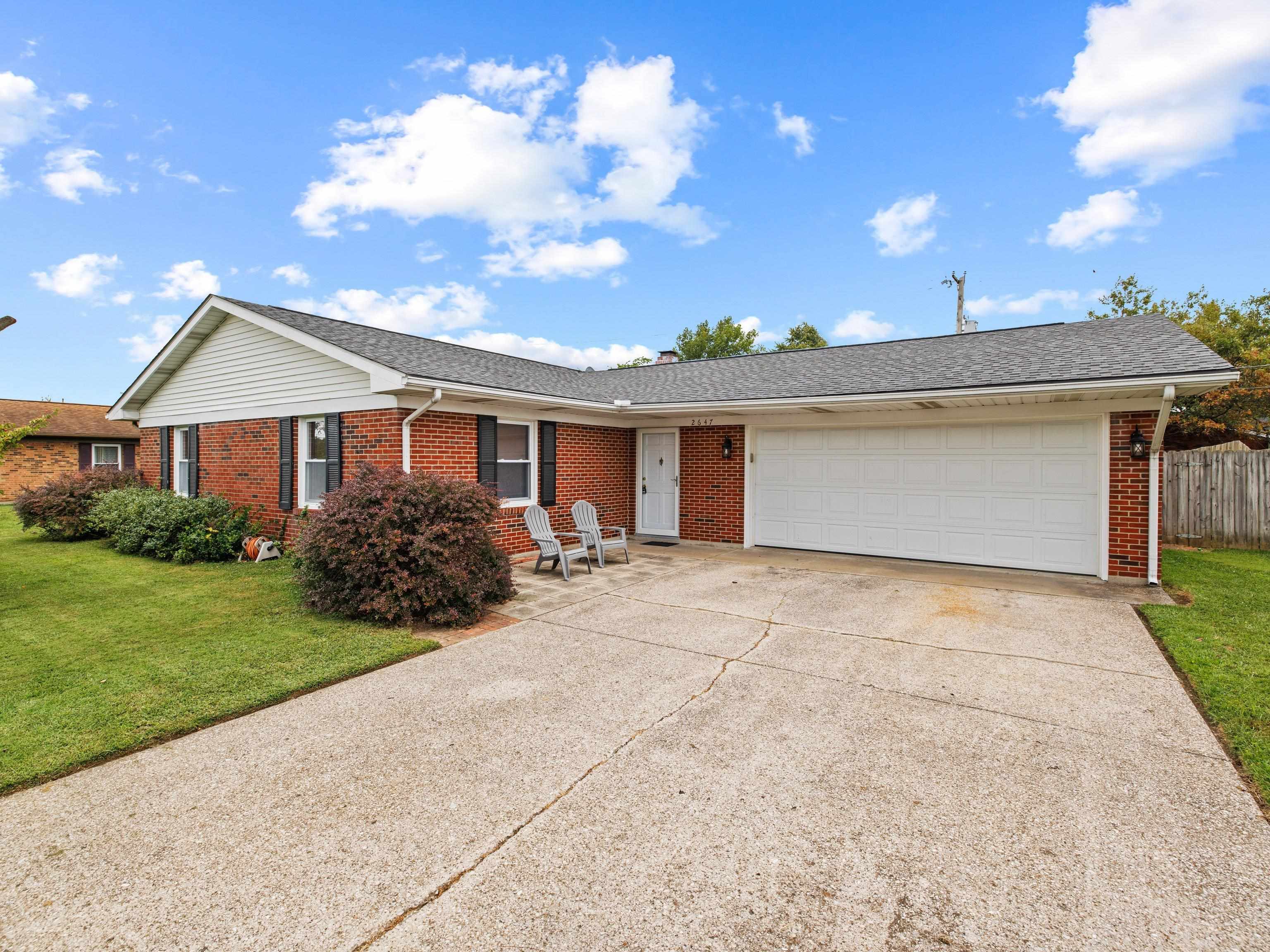 2647 Middleground Dr. West, Owensboro, Kentucky 42301, 3 Bedrooms Bedrooms, ,2 BathroomsBathrooms,Single Family Residence,For Sale,Middleground Dr. West,87906