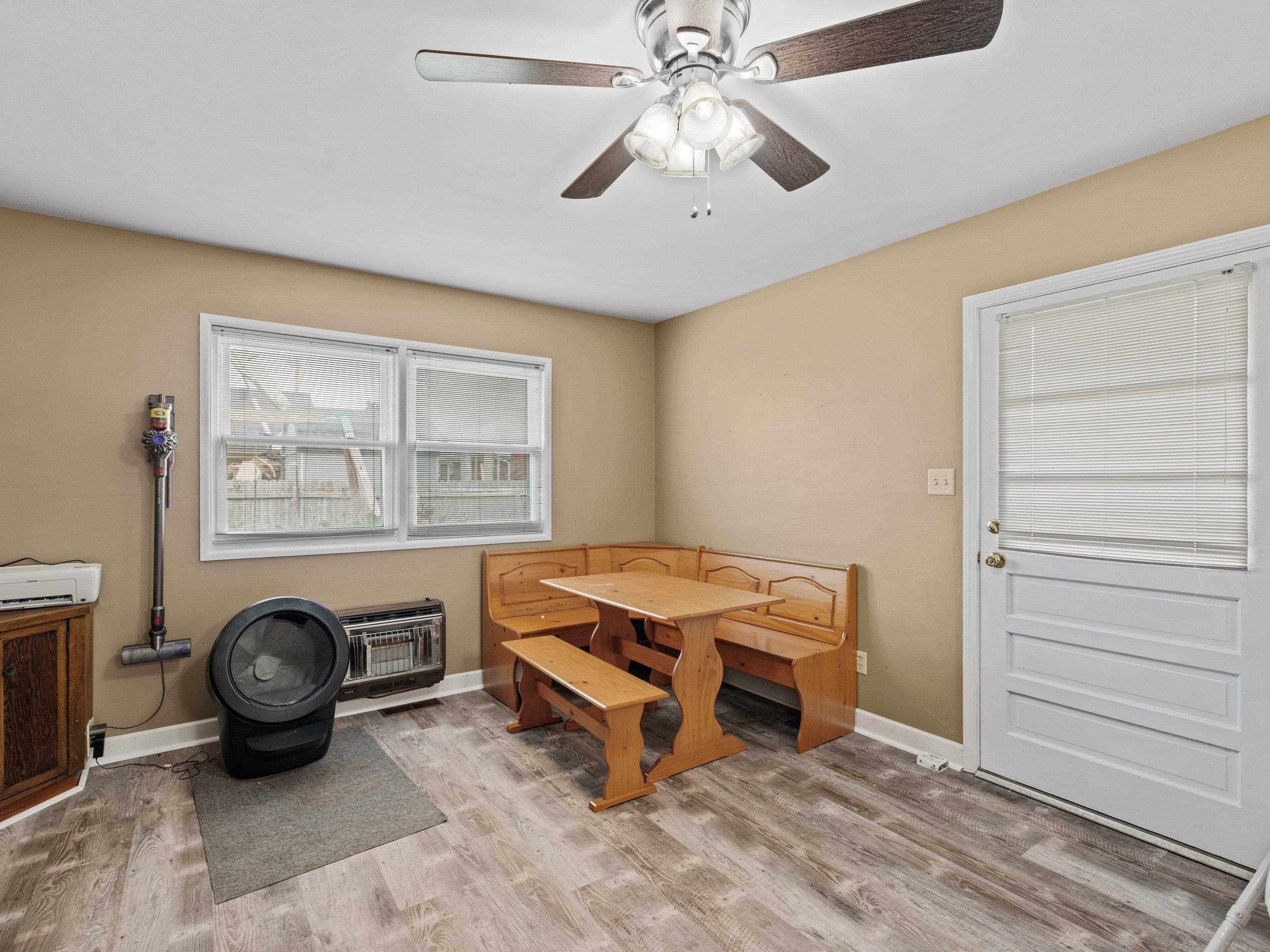 2647 Middleground Dr. West, Owensboro, Kentucky 42301, 3 Bedrooms Bedrooms, ,2 BathroomsBathrooms,Single Family Residence,For Sale,Middleground Dr. West,87906