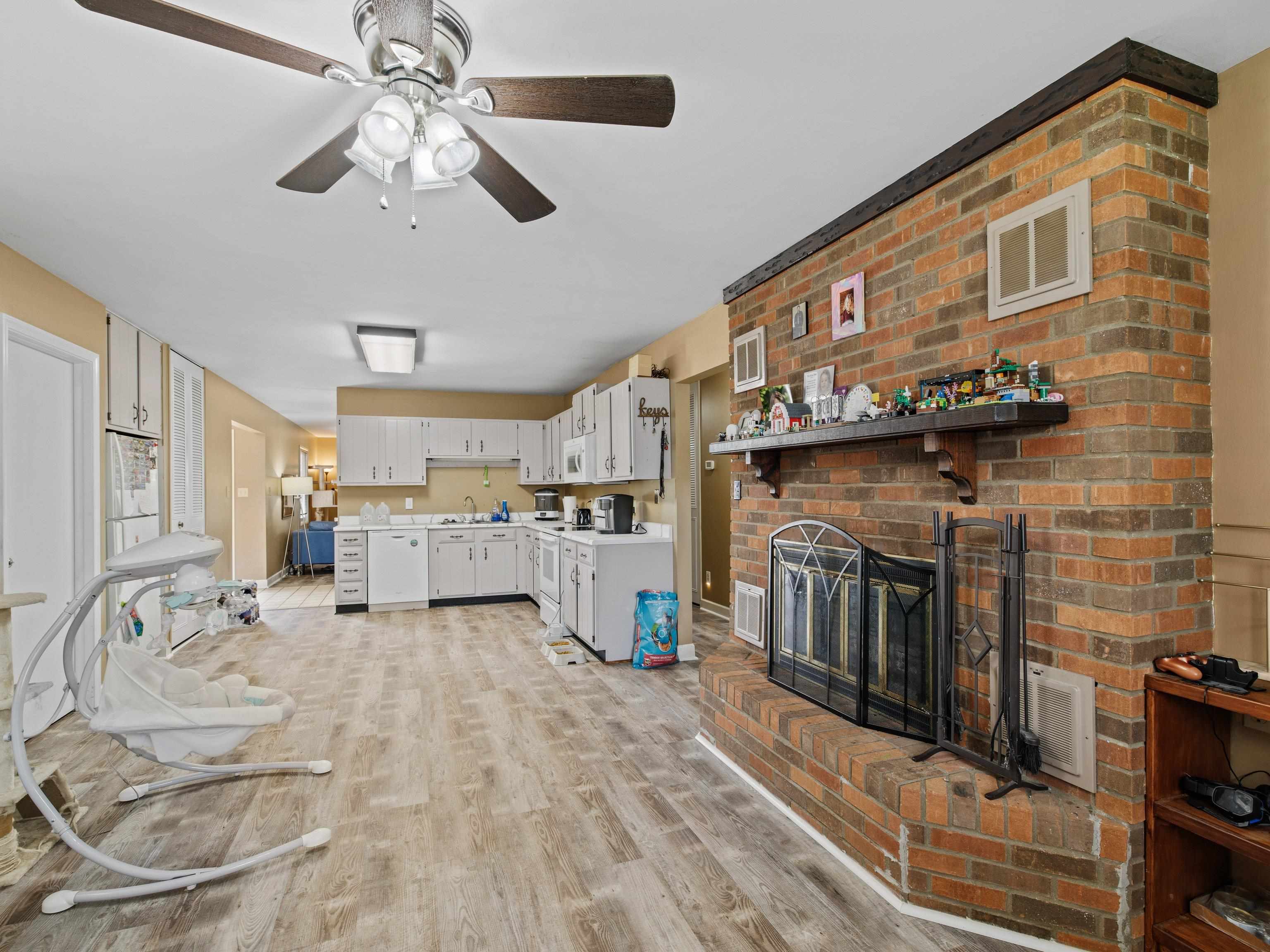 2647 Middleground Dr. West, Owensboro, Kentucky 42301, 3 Bedrooms Bedrooms, ,2 BathroomsBathrooms,Single Family Residence,For Sale,Middleground Dr. West,87906