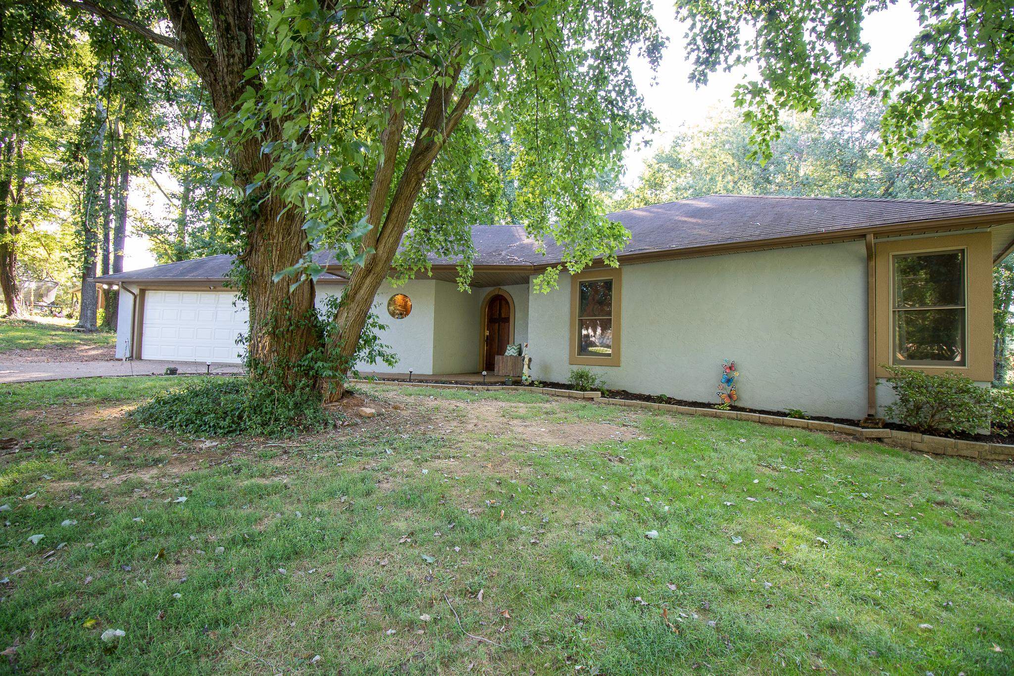 5541 Dee Acres Drive, Philpot, Kentucky 42366, 3 Bedrooms Bedrooms, ,2 BathroomsBathrooms,Single Family Residence,For Sale,Dee Acres Drive,87912