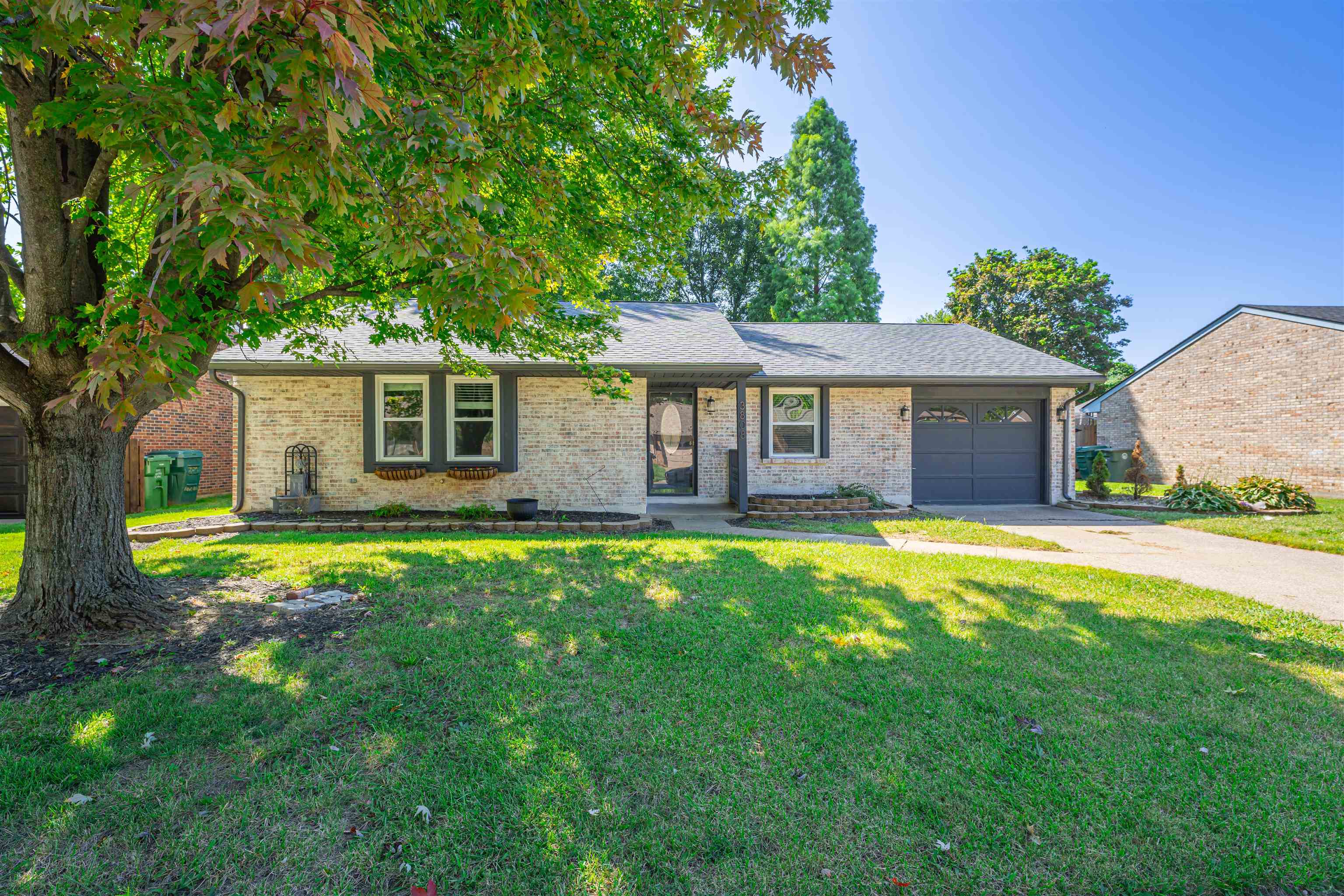 3808 Raintree Drive, Owensboro, Kentucky 42301, 3 Bedrooms Bedrooms, ,2 BathroomsBathrooms,Single Family Residence,For Sale,Raintree Drive,87916