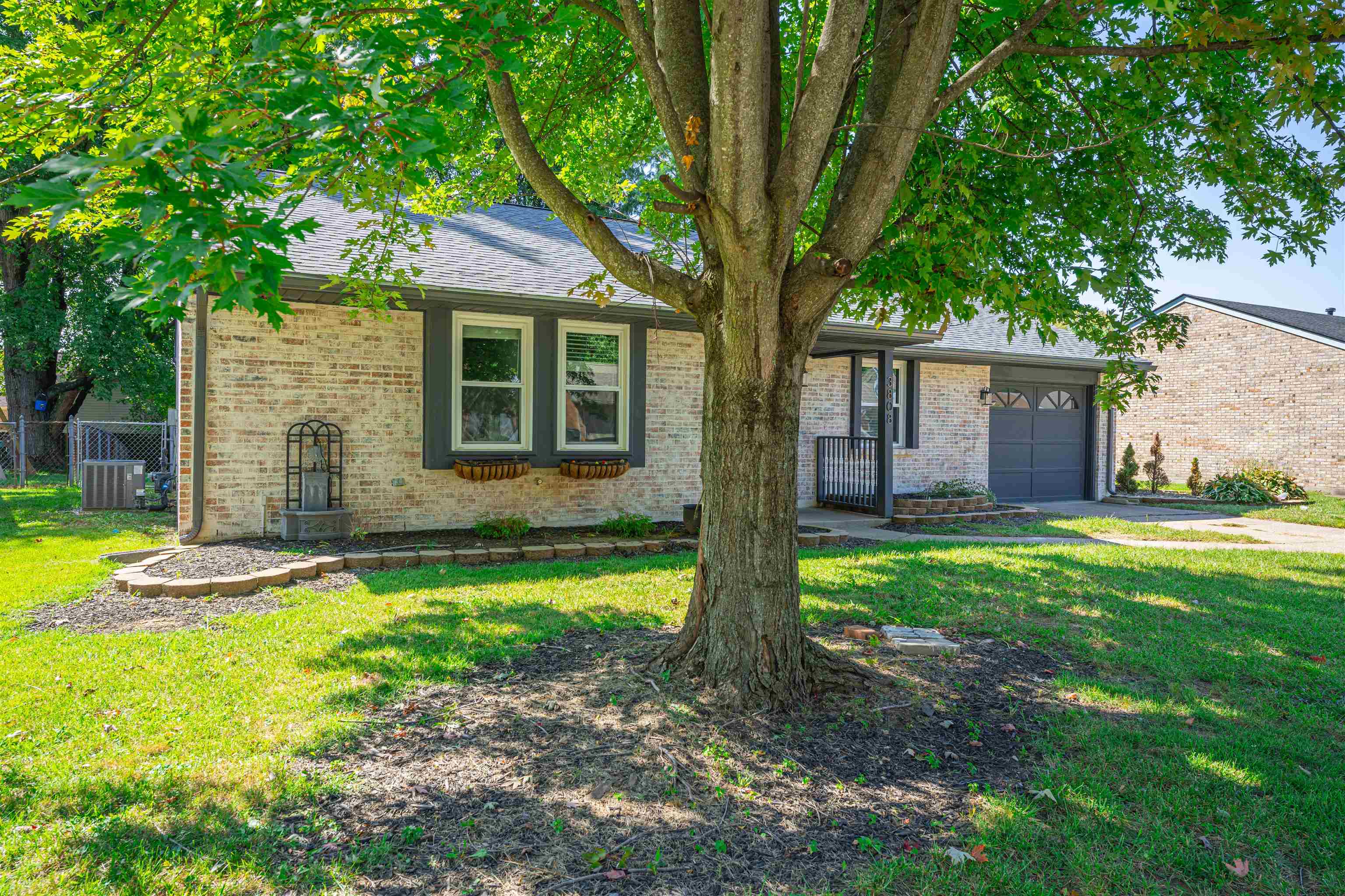 3808 Raintree Drive, Owensboro, Kentucky 42301, 3 Bedrooms Bedrooms, ,2 BathroomsBathrooms,Single Family Residence,For Sale,Raintree Drive,87916