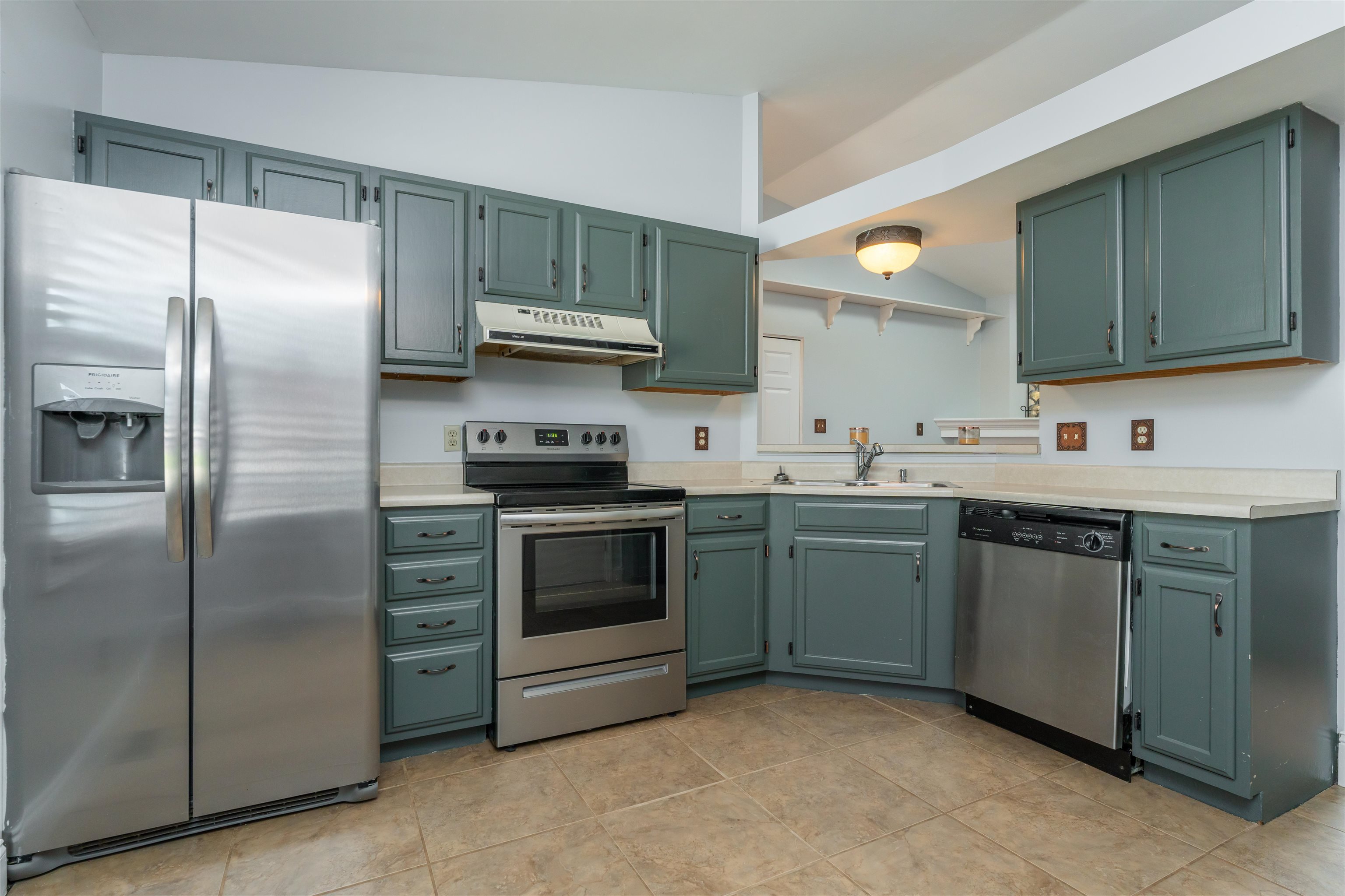 3808 Raintree Drive, Owensboro, Kentucky 42301, 3 Bedrooms Bedrooms, ,2 BathroomsBathrooms,Single Family Residence,For Sale,Raintree Drive,87916