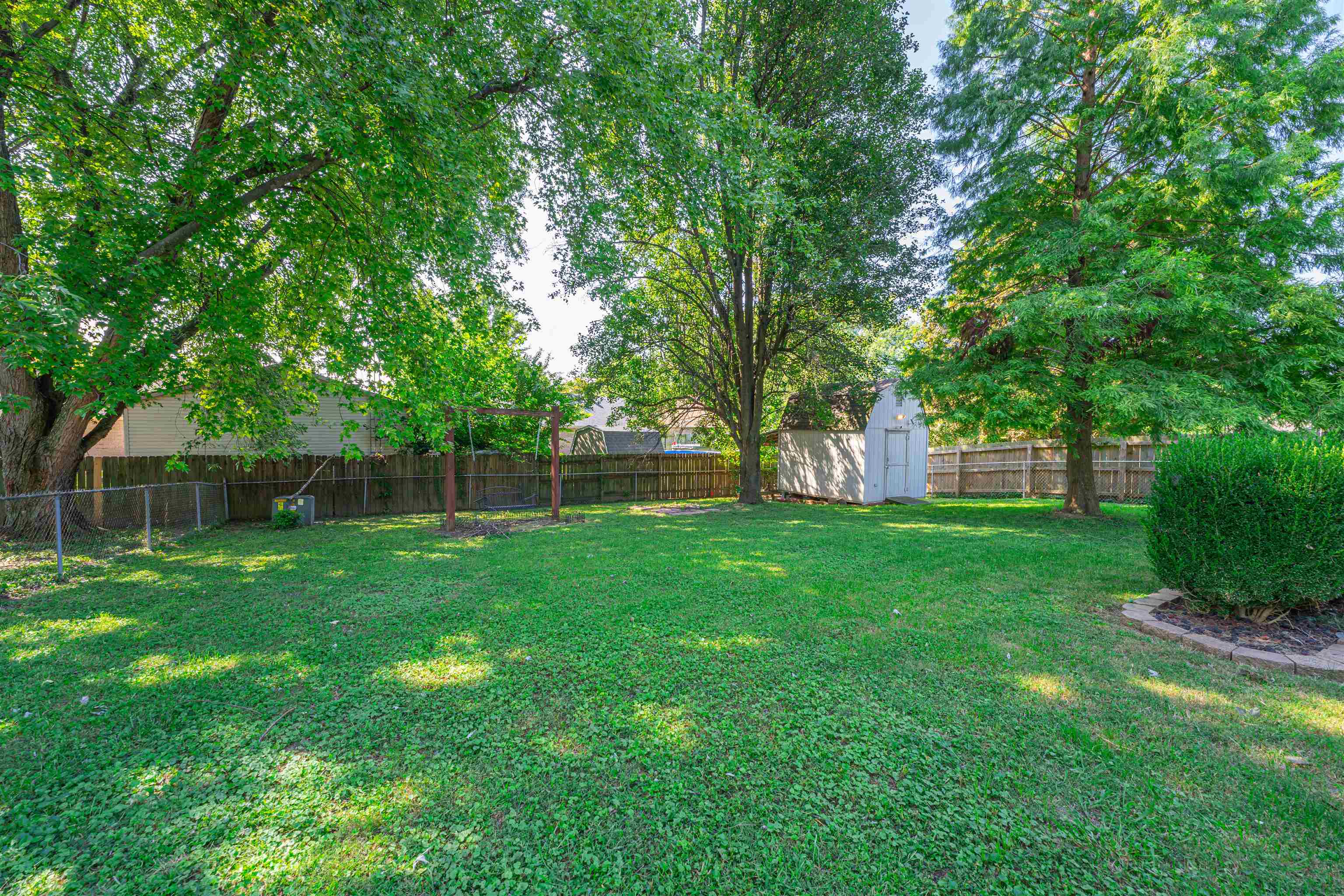 3808 Raintree Drive, Owensboro, Kentucky 42301, 3 Bedrooms Bedrooms, ,2 BathroomsBathrooms,Single Family Residence,For Sale,Raintree Drive,87916