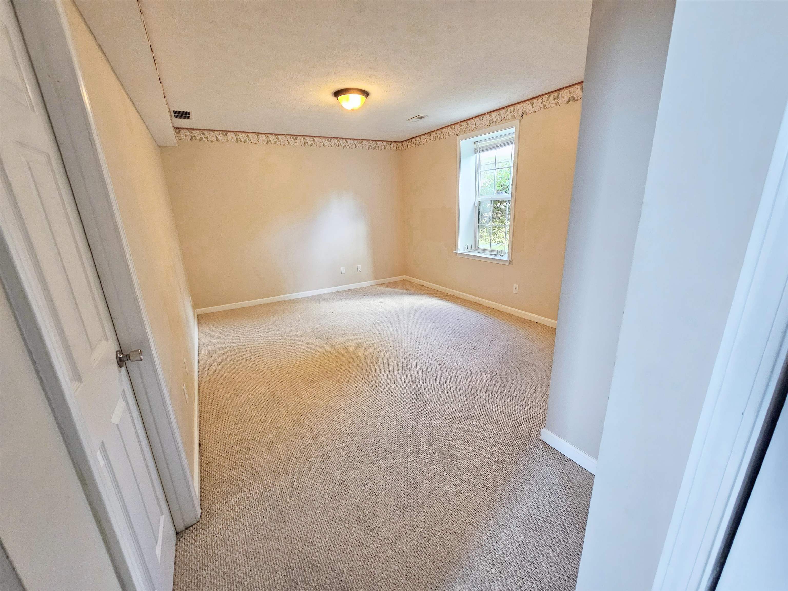 128 DERBYSHIRE CT, Radcliff, Kentucky 40160, 3 Bedrooms Bedrooms, ,2 BathroomsBathrooms,Single Family Residence,For Sale,DERBYSHIRE CT,87919