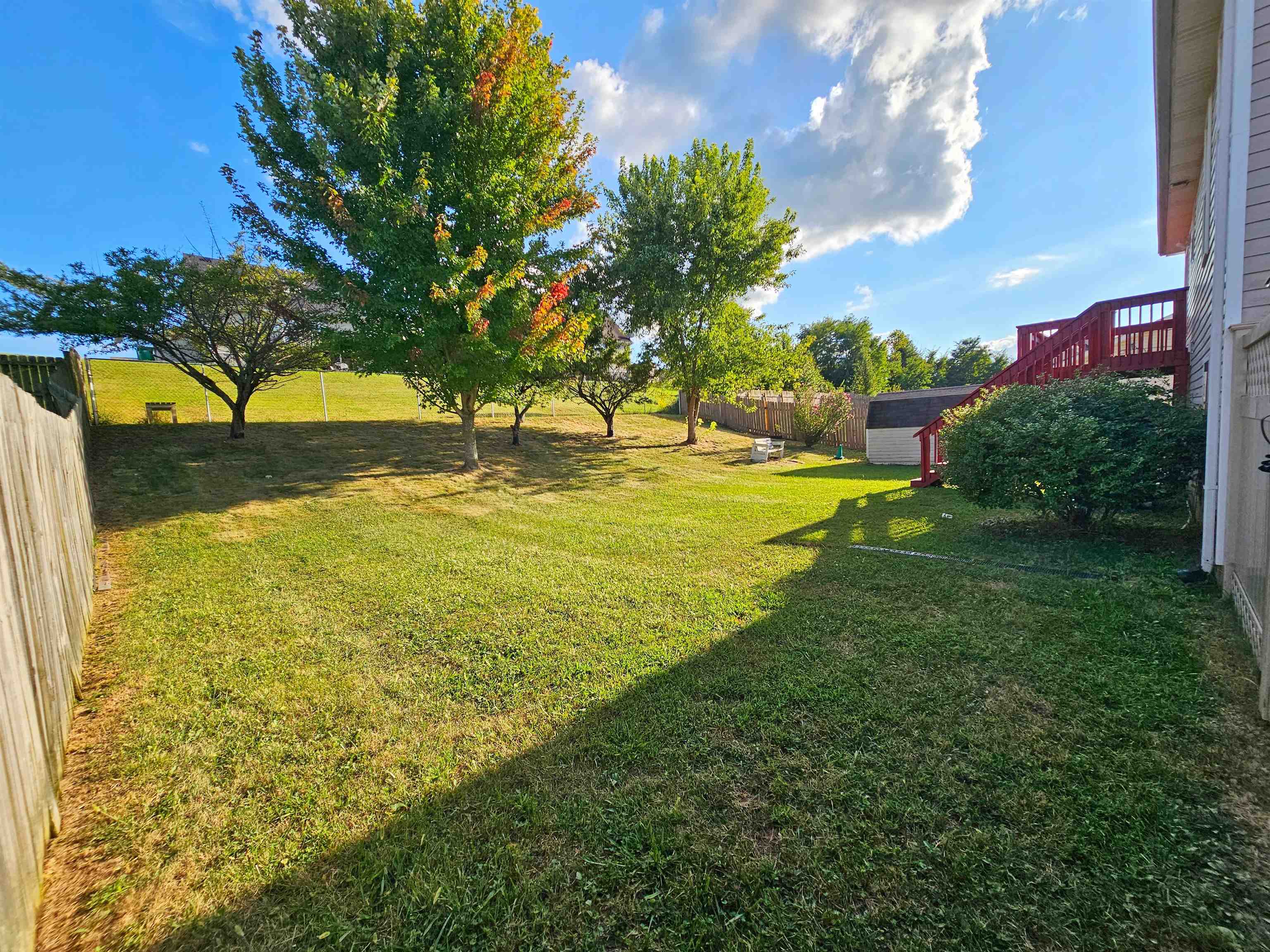 128 DERBYSHIRE CT, Radcliff, Kentucky 40160, 3 Bedrooms Bedrooms, ,2 BathroomsBathrooms,Single Family Residence,For Sale,DERBYSHIRE CT,87919