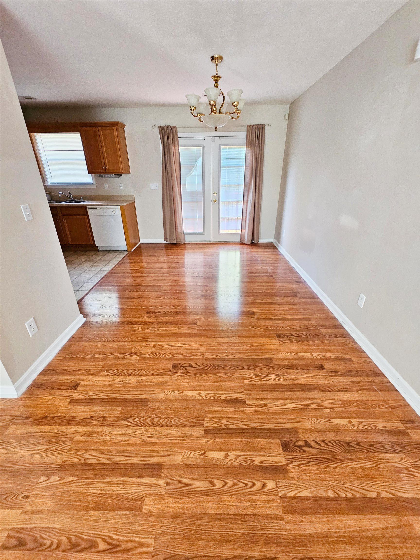 128 DERBYSHIRE CT, Radcliff, Kentucky 40160, 3 Bedrooms Bedrooms, ,2 BathroomsBathrooms,Single Family Residence,For Sale,DERBYSHIRE CT,87919