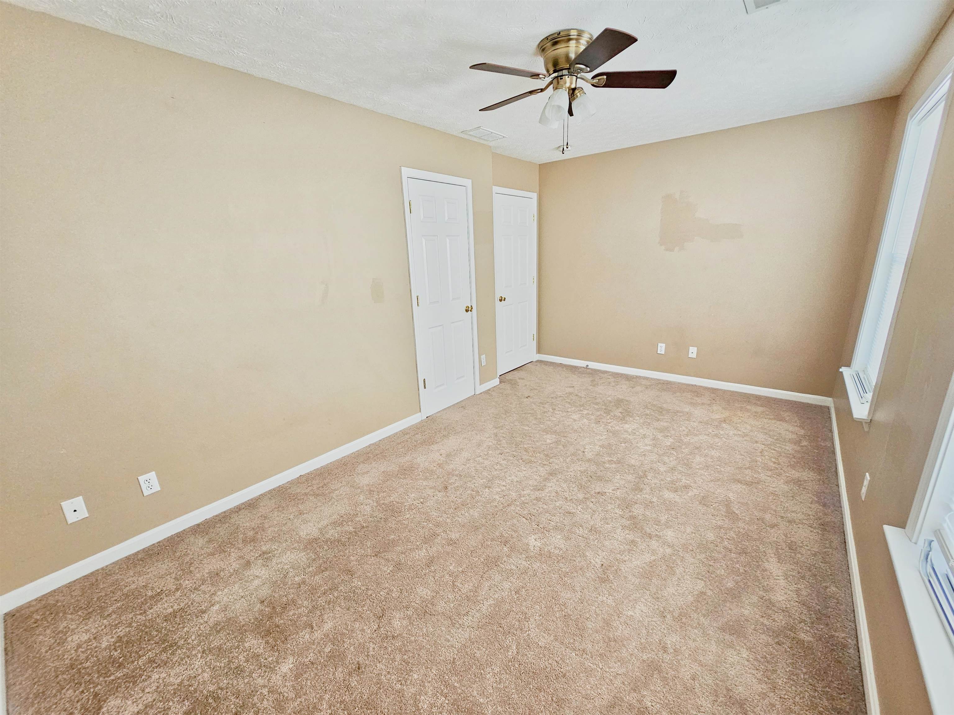 128 DERBYSHIRE CT, Radcliff, Kentucky 40160, 3 Bedrooms Bedrooms, ,2 BathroomsBathrooms,Single Family Residence,For Sale,DERBYSHIRE CT,87919