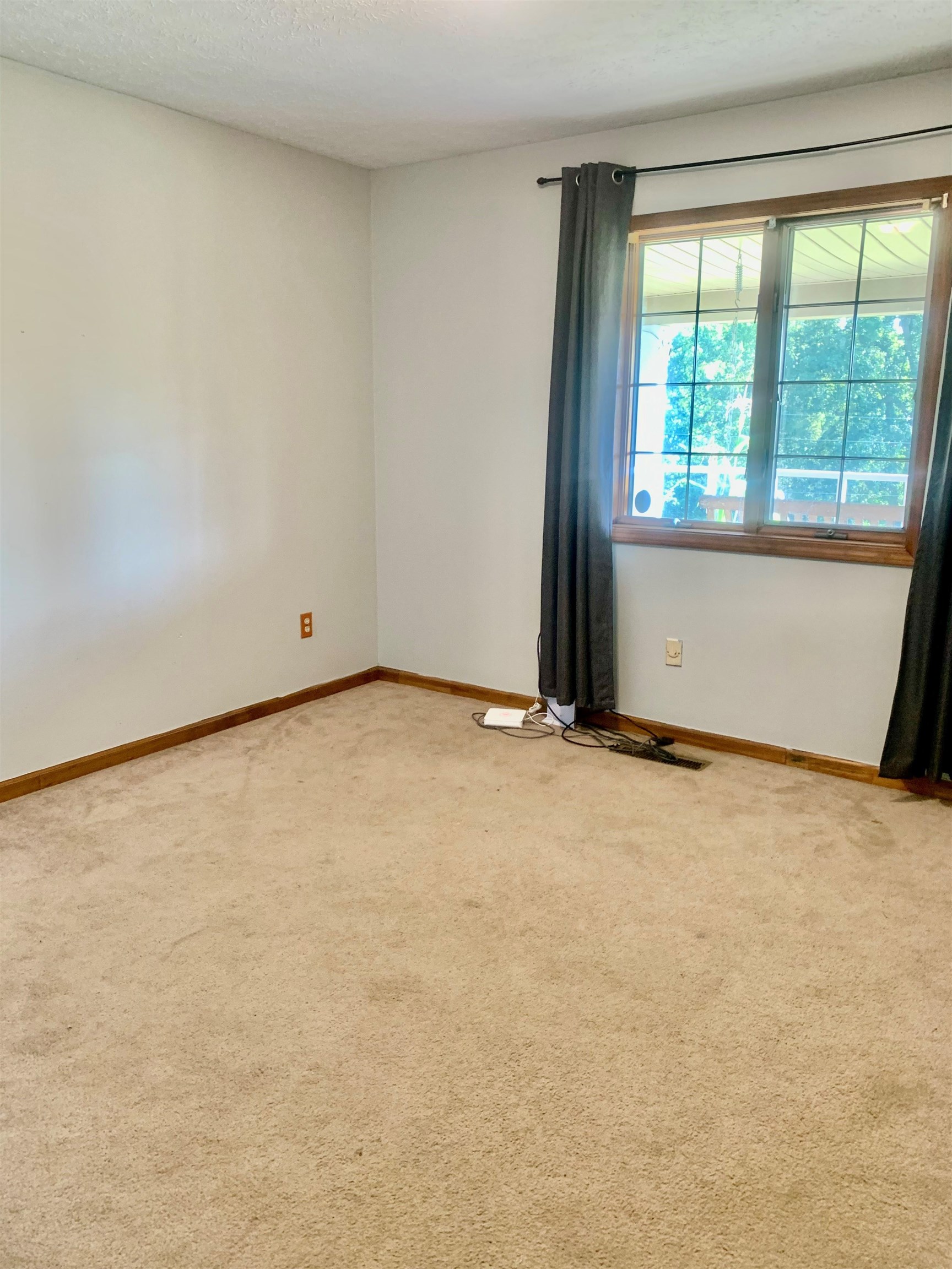 2530 Virgil Brown Rd, Hawesville, Kentucky 42348, 5 Bedrooms Bedrooms, ,2 BathroomsBathrooms,Single Family Residence,For Sale,Virgil Brown Rd,87924