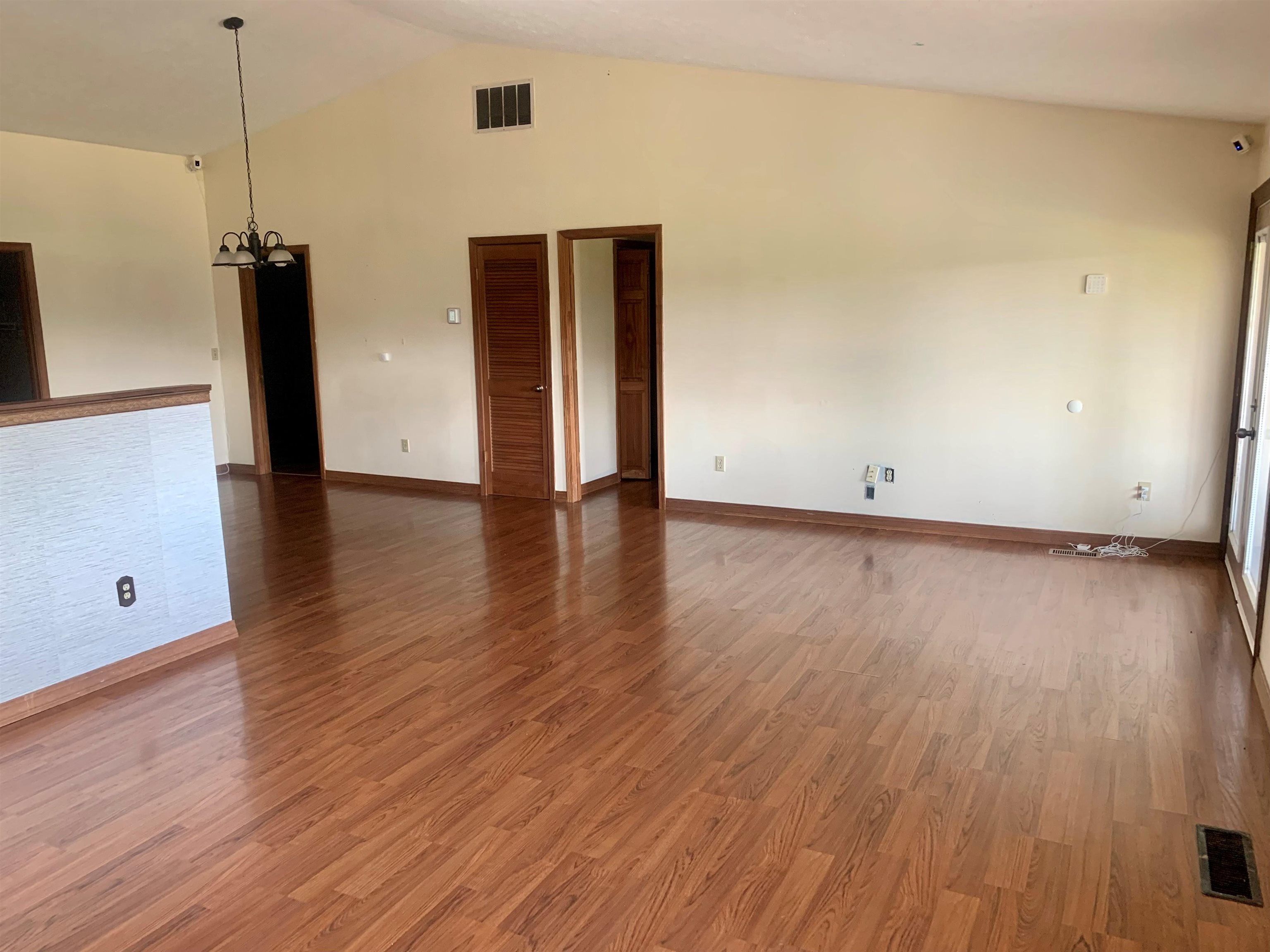 2530 Virgil Brown Rd, Hawesville, Kentucky 42348, 5 Bedrooms Bedrooms, ,2 BathroomsBathrooms,Single Family Residence,For Sale,Virgil Brown Rd,87924