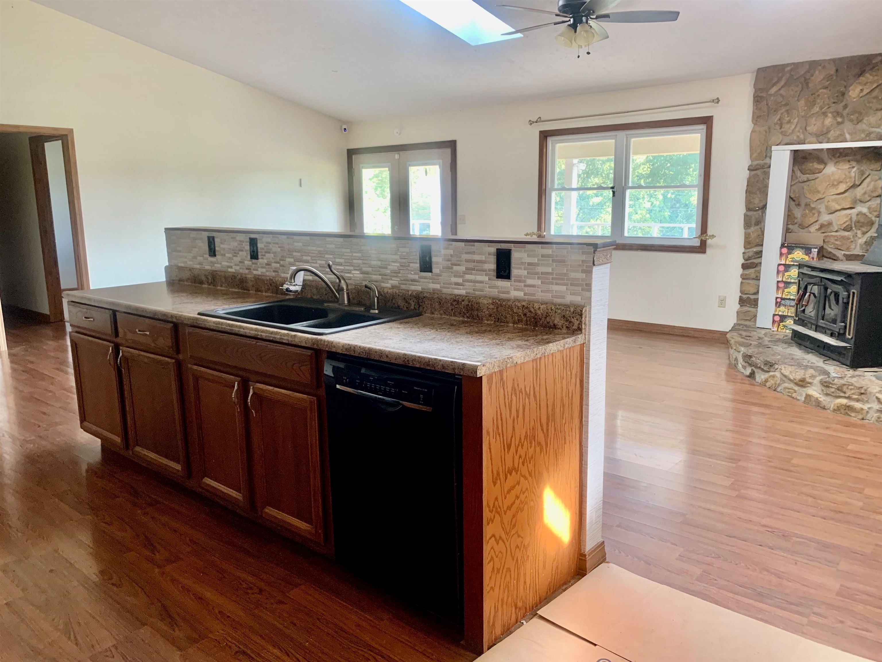 2530 Virgil Brown Rd, Hawesville, Kentucky 42348, 5 Bedrooms Bedrooms, ,2 BathroomsBathrooms,Single Family Residence,For Sale,Virgil Brown Rd,87924