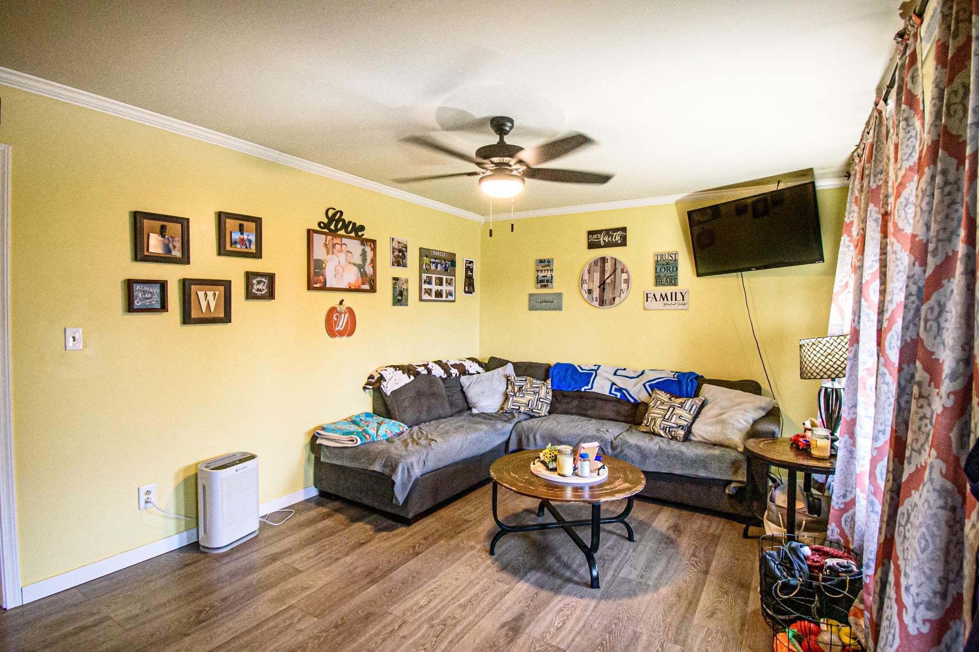 43 Ridge Road, Fordsville, Kentucky 42343, 3 Bedrooms Bedrooms, ,1 BathroomBathrooms,Single Family Residence,For Sale,Ridge Road,87926