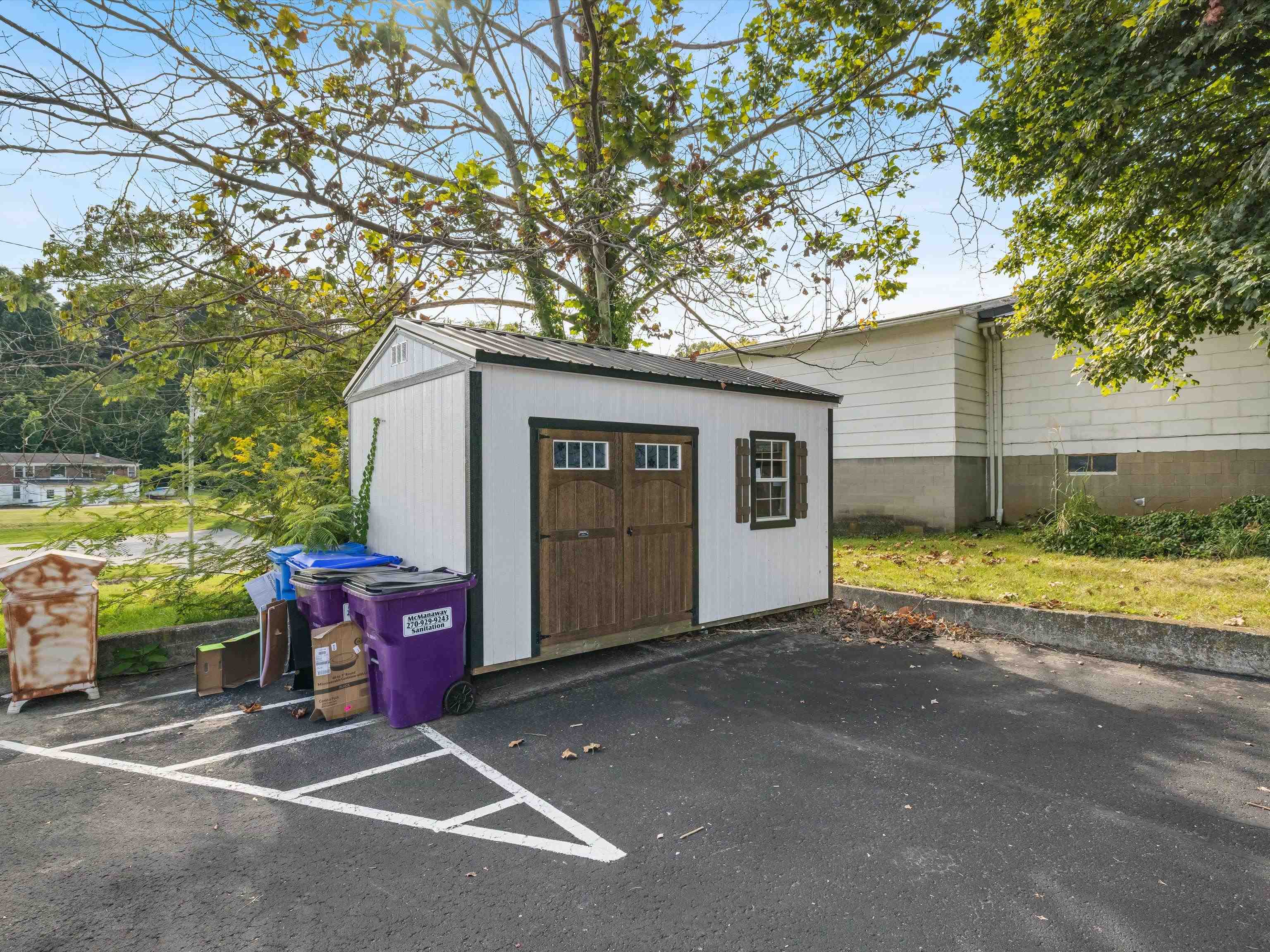 255 Court Square, Hawesville, Kentucky 42348, ,Business,For Sale,Court Square,87937