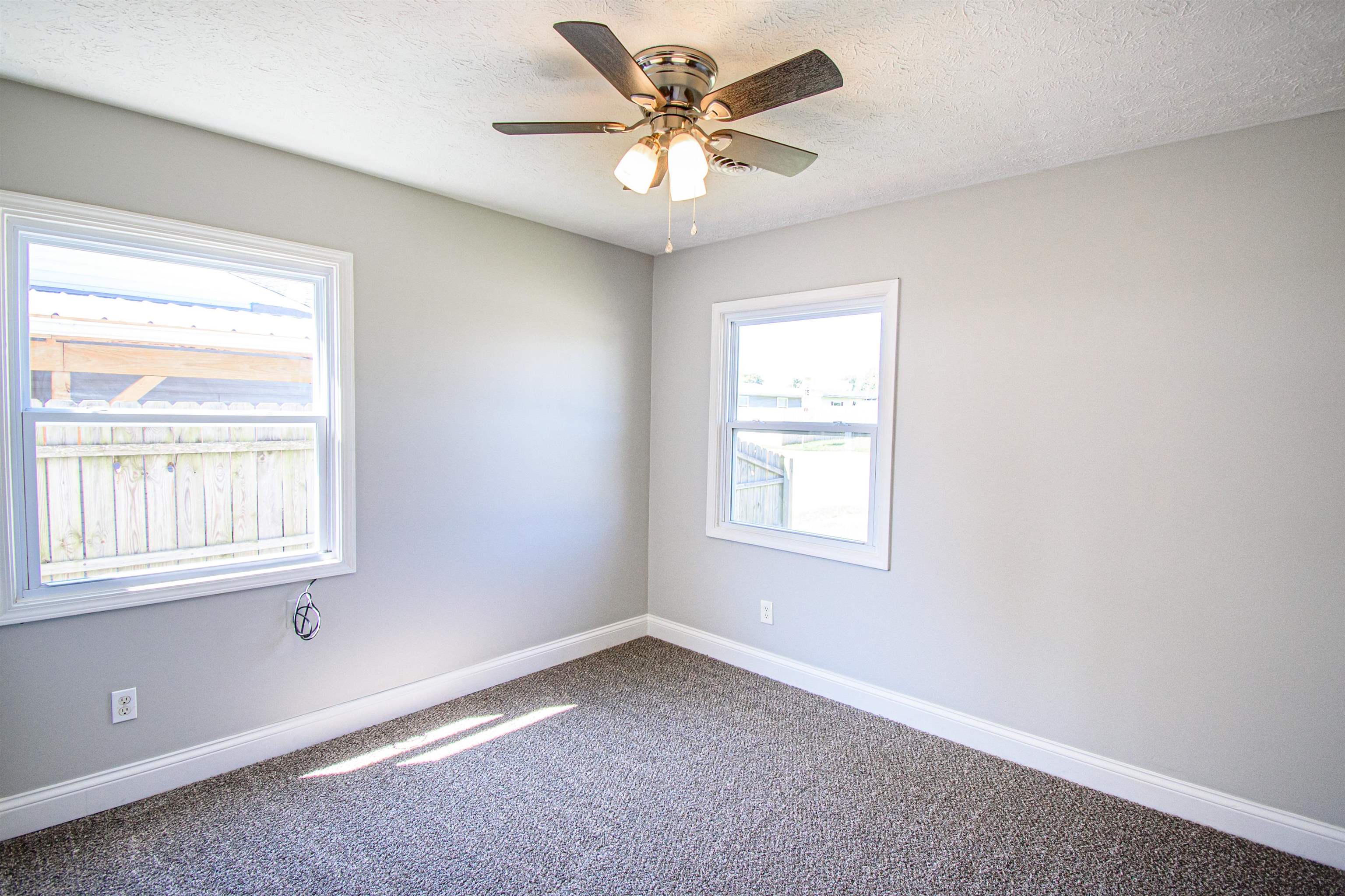 2818 Cravens Avenue, Owensboro, Kentucky 42301, 3 Bedrooms Bedrooms, ,1 BathroomBathrooms,Single Family Residence,For Sale,Cravens Avenue,87946