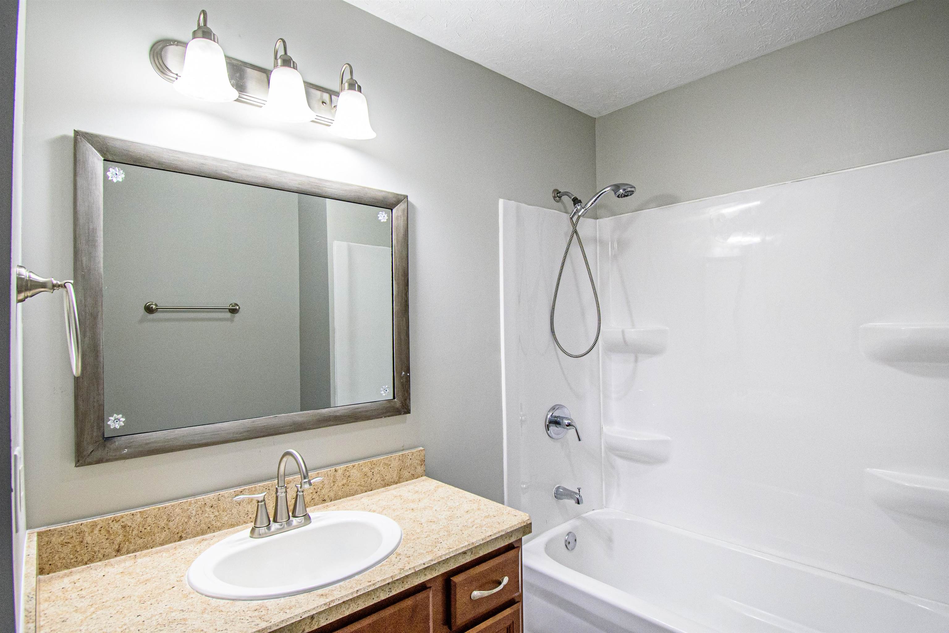 2818 Cravens Avenue, Owensboro, Kentucky 42301, 3 Bedrooms Bedrooms, ,1 BathroomBathrooms,Single Family Residence,For Sale,Cravens Avenue,87946