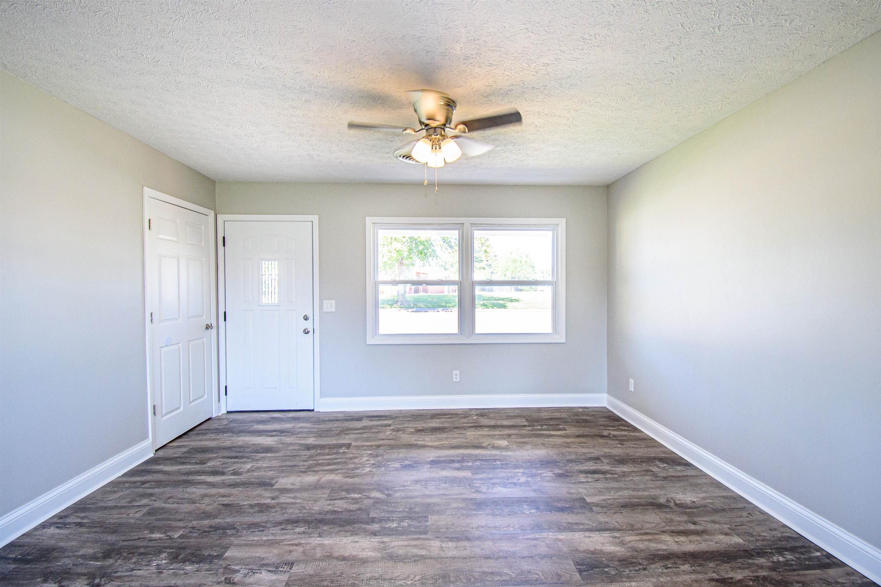 2818 Cravens Avenue, Owensboro, Kentucky 42301, 3 Bedrooms Bedrooms, ,1 BathroomBathrooms,Single Family Residence,For Sale,Cravens Avenue,87946