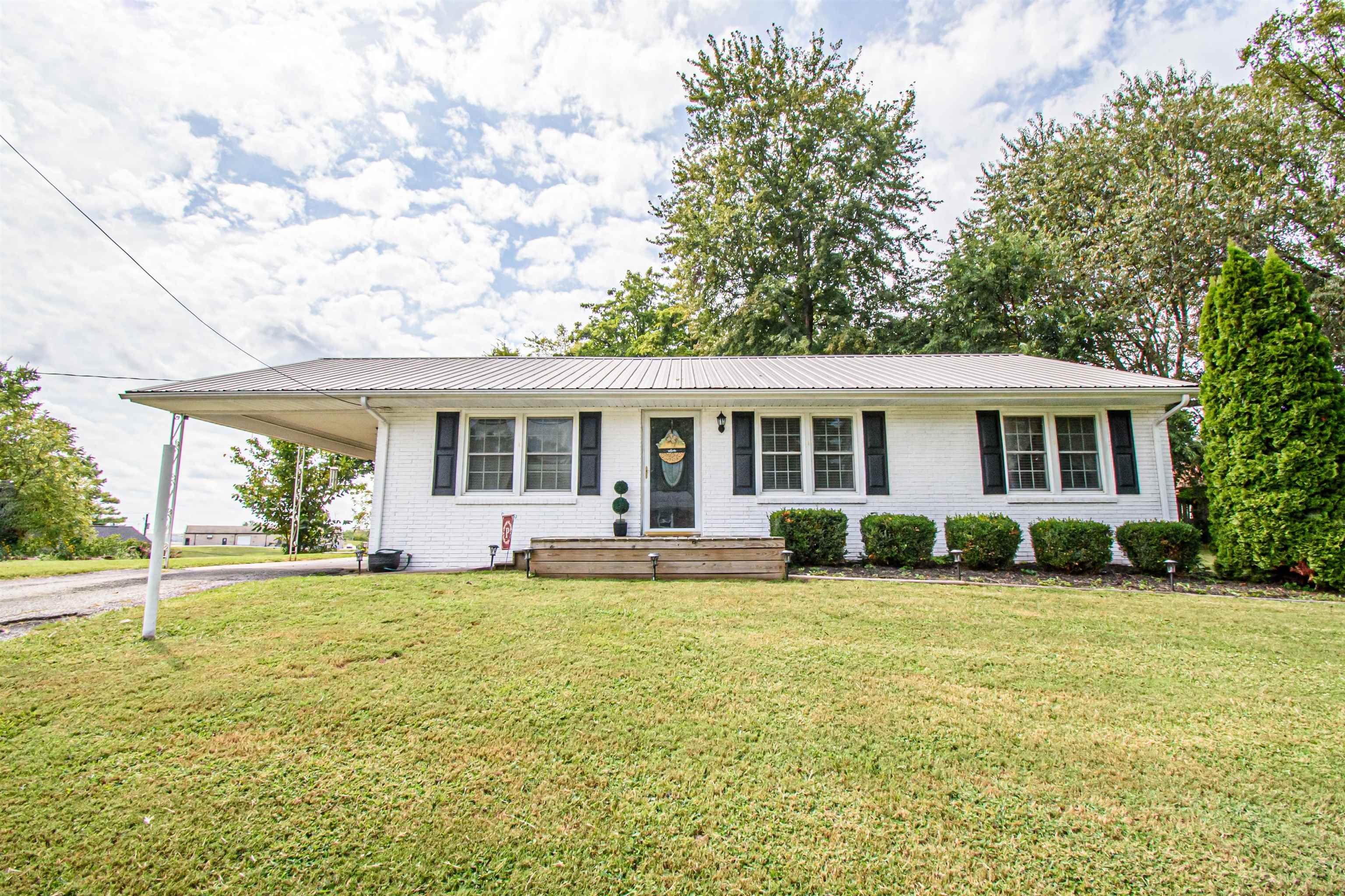 355 High St, Calhoun, Kentucky 42327, 3 Bedrooms Bedrooms, ,1 BathroomBathrooms,Single Family Residence,For Sale,High St,87948