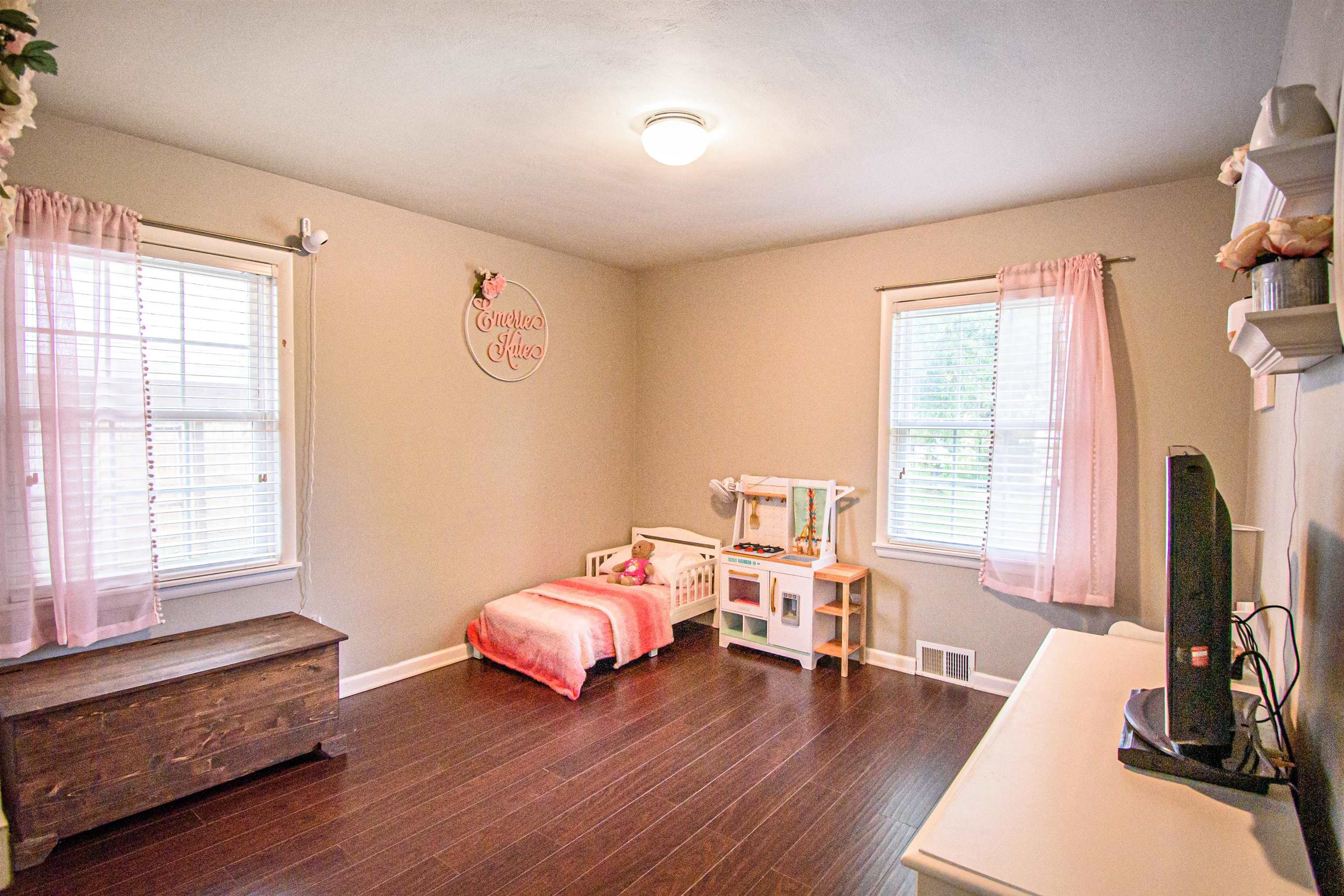 355 High St, Calhoun, Kentucky 42327, 3 Bedrooms Bedrooms, ,1 BathroomBathrooms,Single Family Residence,For Sale,High St,87948