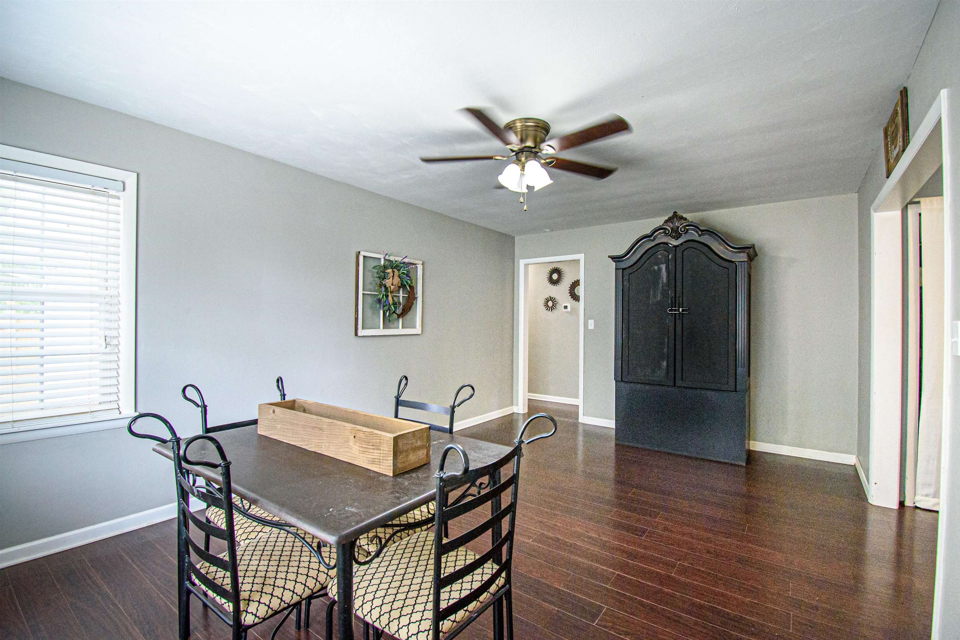 355 High St, Calhoun, Kentucky 42327, 3 Bedrooms Bedrooms, ,1 BathroomBathrooms,Single Family Residence,For Sale,High St,87948