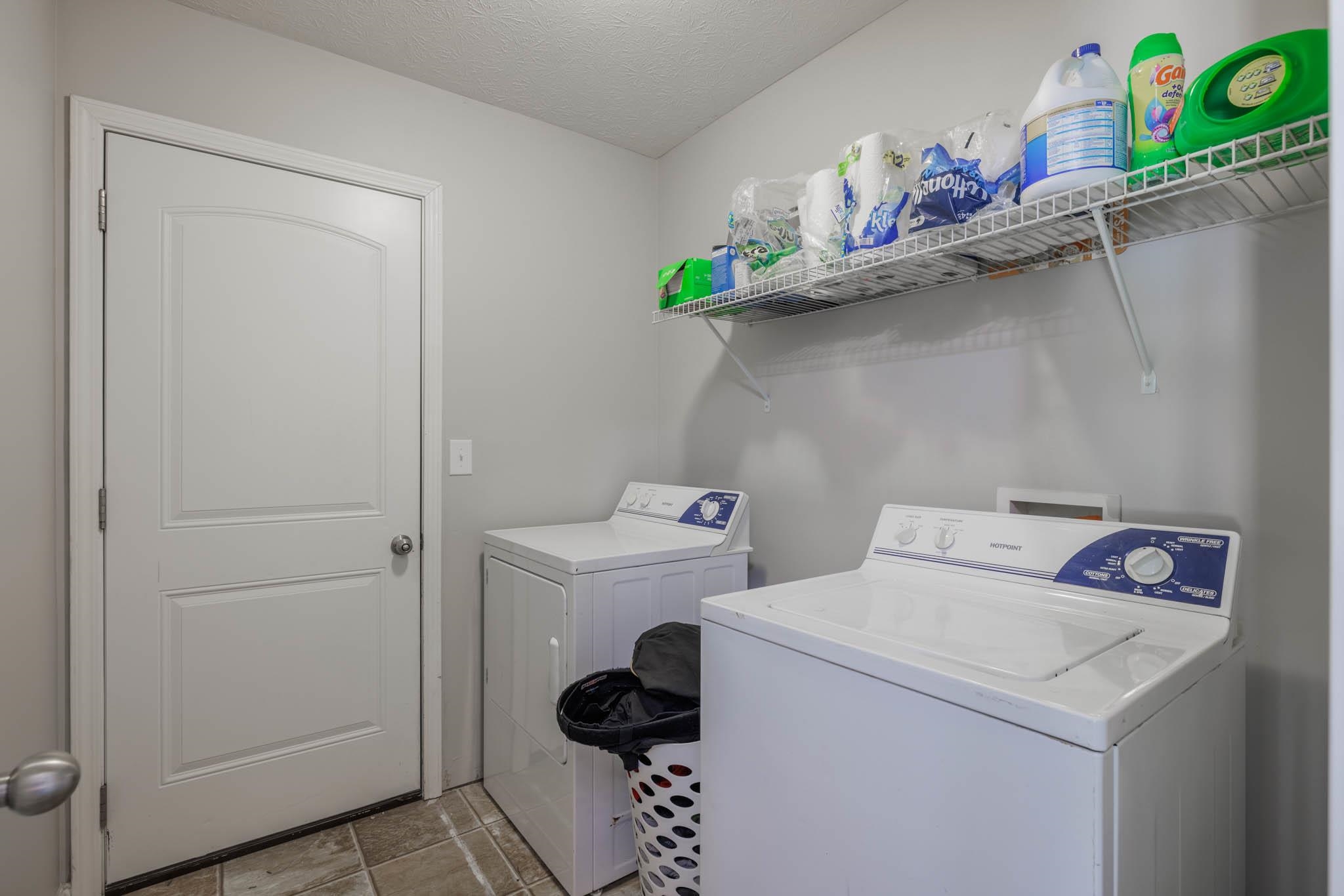 463 Camden Circle, Owensboro, Kentucky 42301, 3 Bedrooms Bedrooms, ,2 BathroomsBathrooms,Single Family Residence,For Sale,Camden Circle,87951