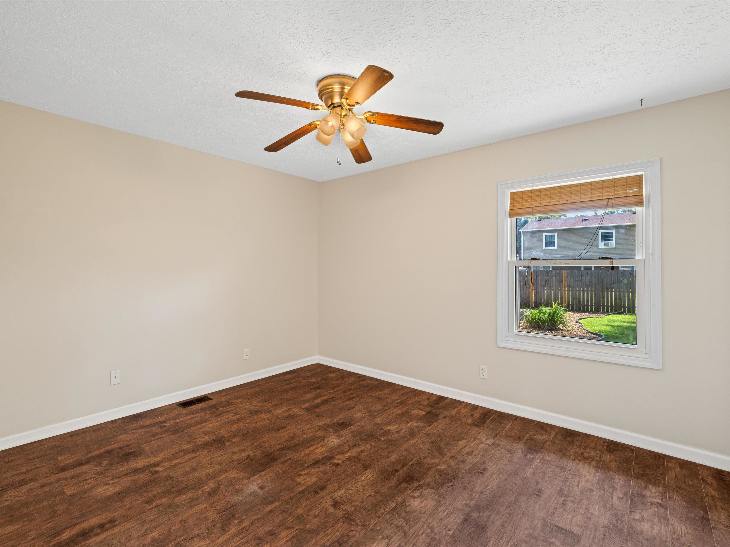 846 Mason Ct, Owensboro, Kentucky 42303, 3 Bedrooms Bedrooms, ,2 BathroomsBathrooms,Single Family Residence,For Sale,Mason Ct,87953