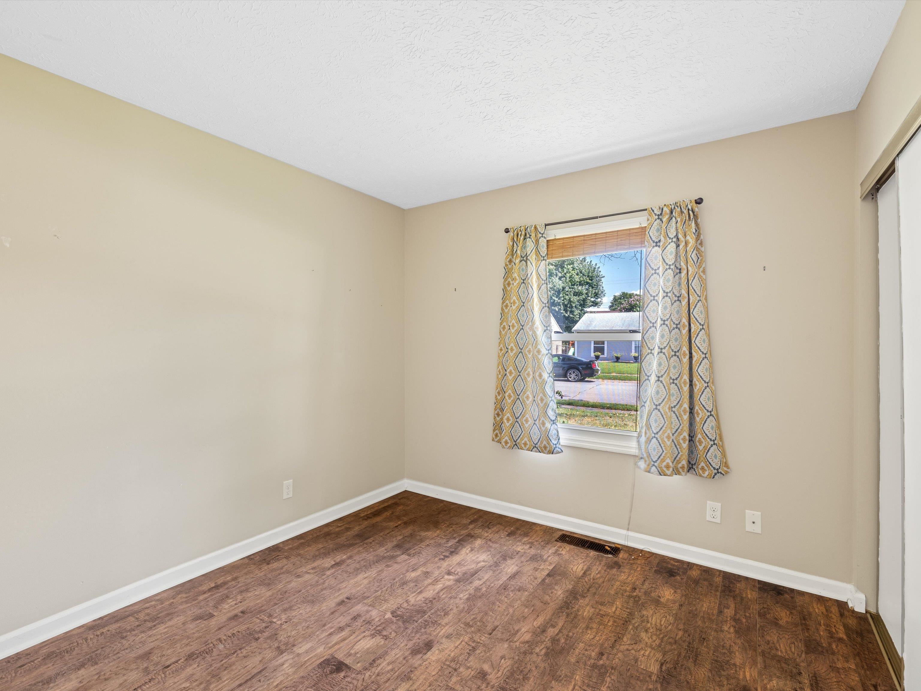 846 Mason Ct, Owensboro, Kentucky 42303, 3 Bedrooms Bedrooms, ,2 BathroomsBathrooms,Single Family Residence,For Sale,Mason Ct,87953