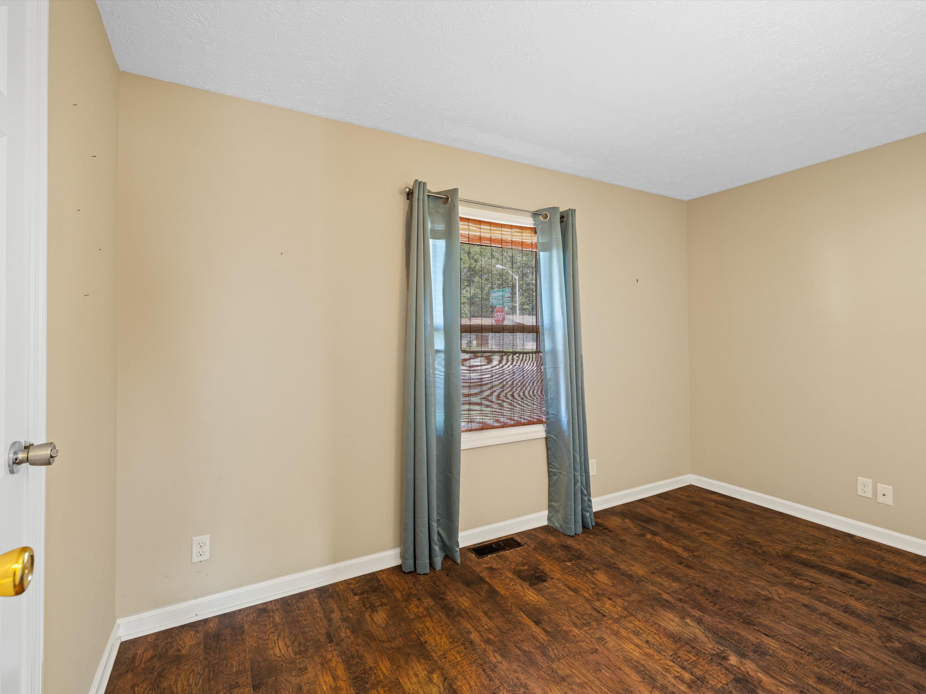 846 Mason Ct, Owensboro, Kentucky 42303, 3 Bedrooms Bedrooms, ,2 BathroomsBathrooms,Single Family Residence,For Sale,Mason Ct,87953