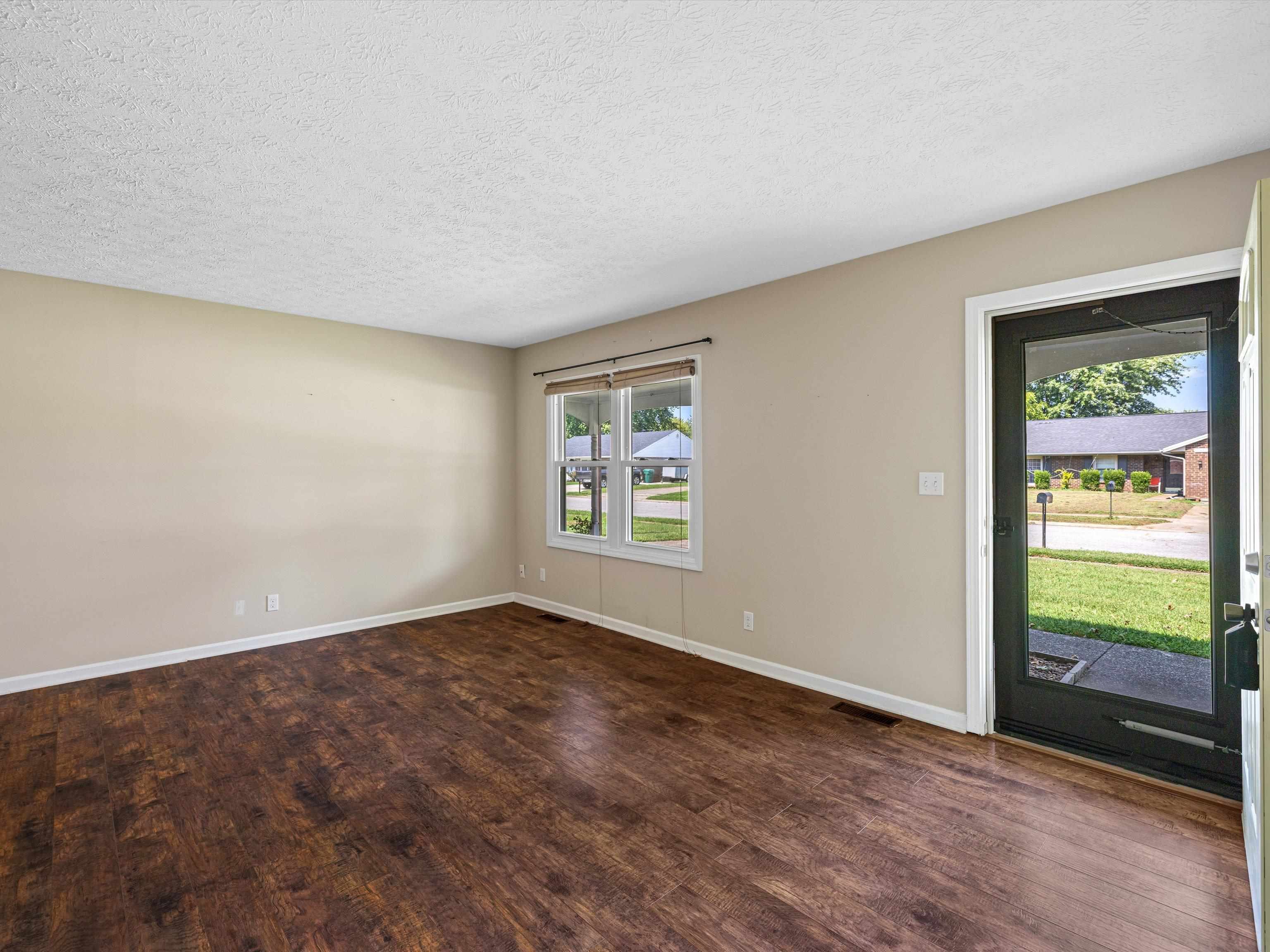 846 Mason Ct, Owensboro, Kentucky 42303, 3 Bedrooms Bedrooms, ,2 BathroomsBathrooms,Single Family Residence,For Sale,Mason Ct,87953
