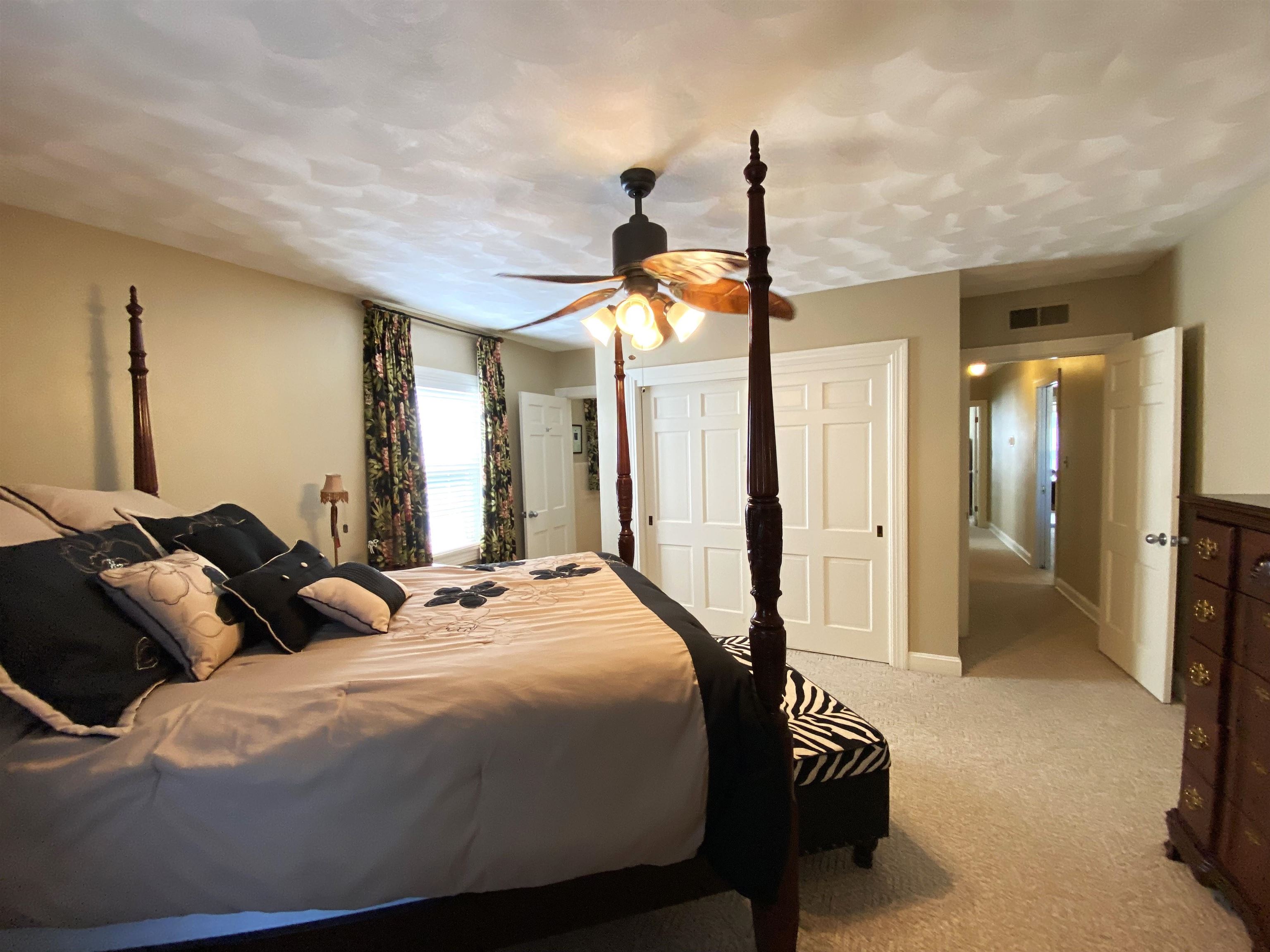 1120 COLLEGE DR, Owensboro, Kentucky 42301, 2 Bedrooms Bedrooms, ,2 BathroomsBathrooms,Single Family Residence,For Sale,COLLEGE DR,87958