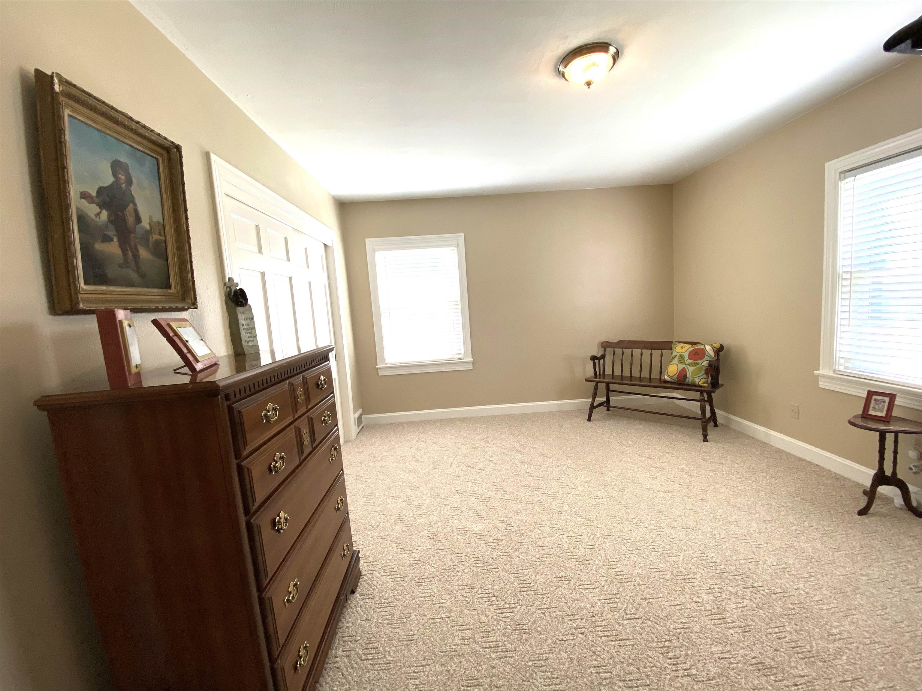 1120 COLLEGE DR, Owensboro, Kentucky 42301, 2 Bedrooms Bedrooms, ,2 BathroomsBathrooms,Single Family Residence,For Sale,COLLEGE DR,87958
