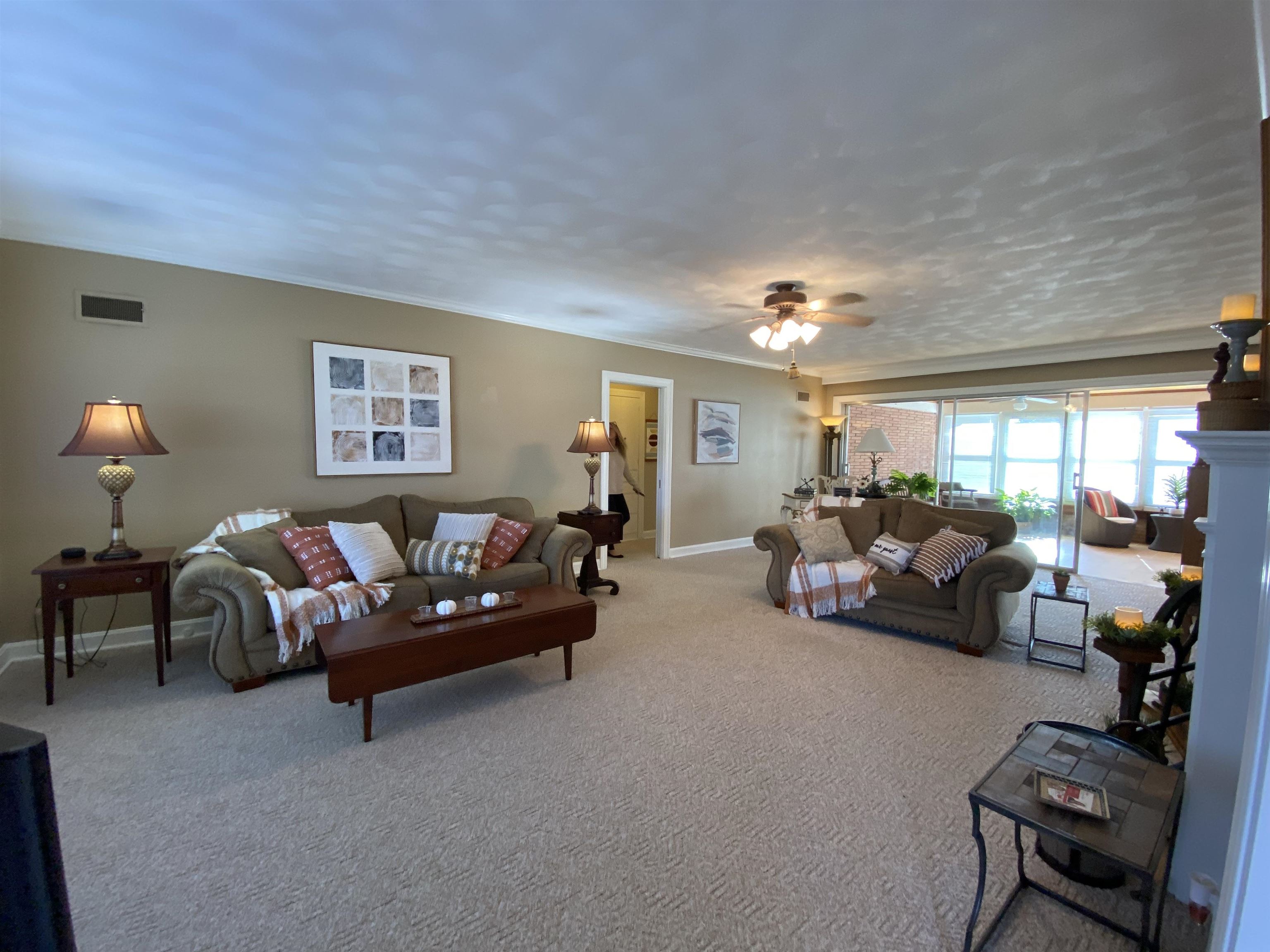 1120 COLLEGE DR, Owensboro, Kentucky 42301, 2 Bedrooms Bedrooms, ,2 BathroomsBathrooms,Single Family Residence,For Sale,COLLEGE DR,87958