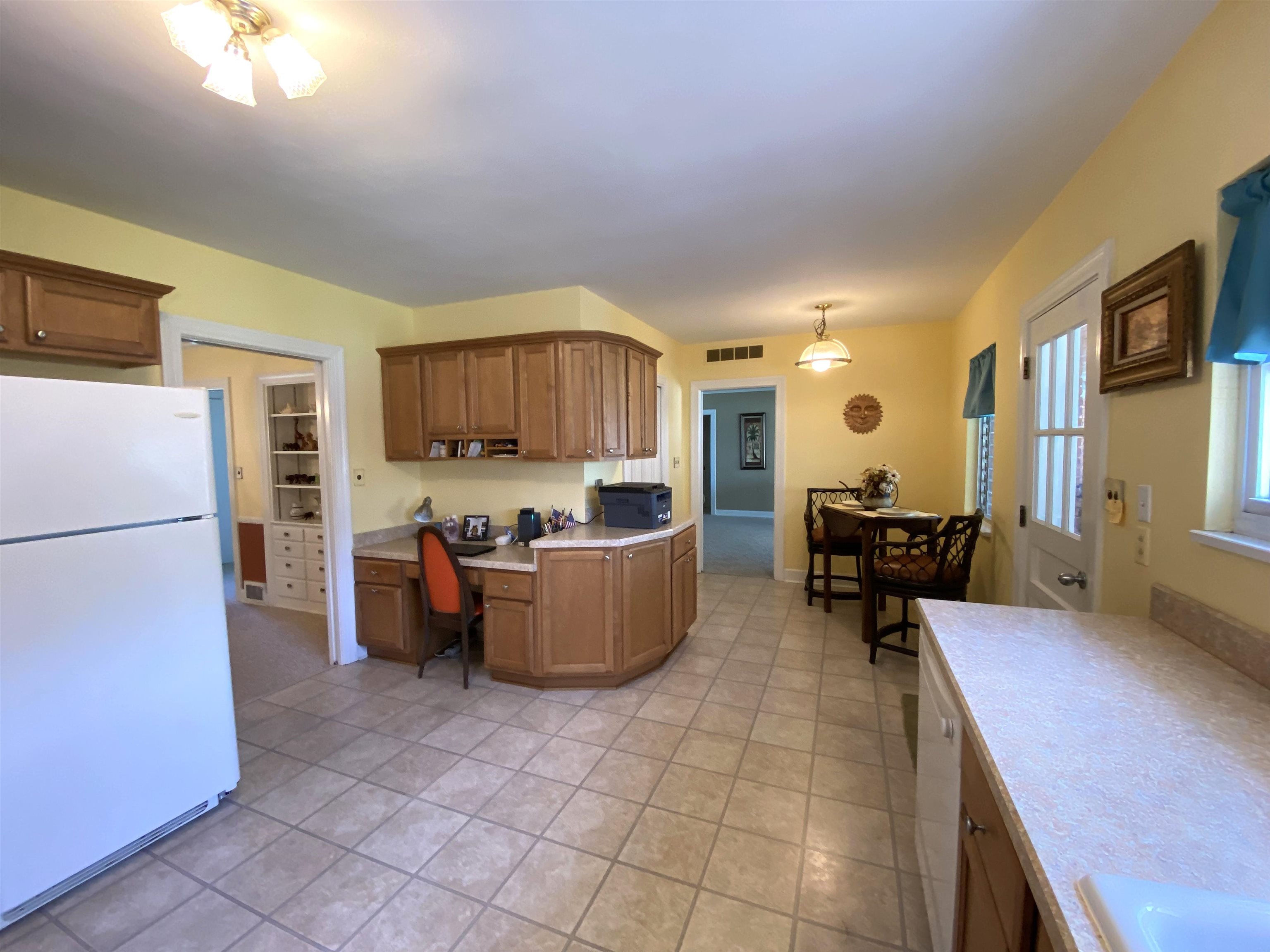 1120 COLLEGE DR, Owensboro, Kentucky 42301, 2 Bedrooms Bedrooms, ,2 BathroomsBathrooms,Single Family Residence,For Sale,COLLEGE DR,87958
