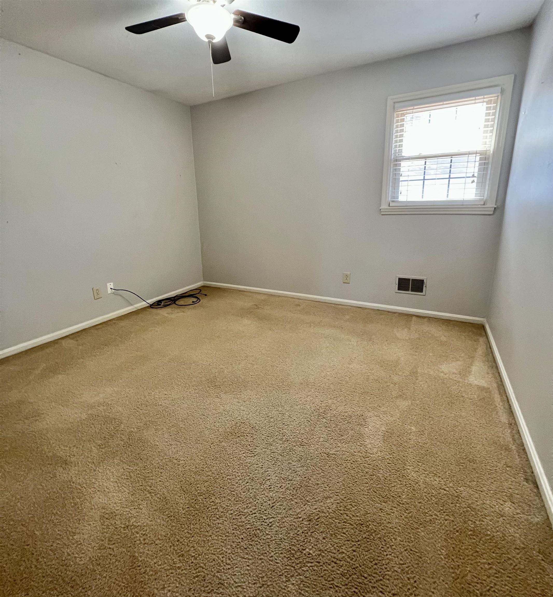 1638 Chapel Lane, Owensboro, Kentucky 42301, 3 Bedrooms Bedrooms, ,2 BathroomsBathrooms,Single Family Residence,For Sale,Chapel Lane,87962