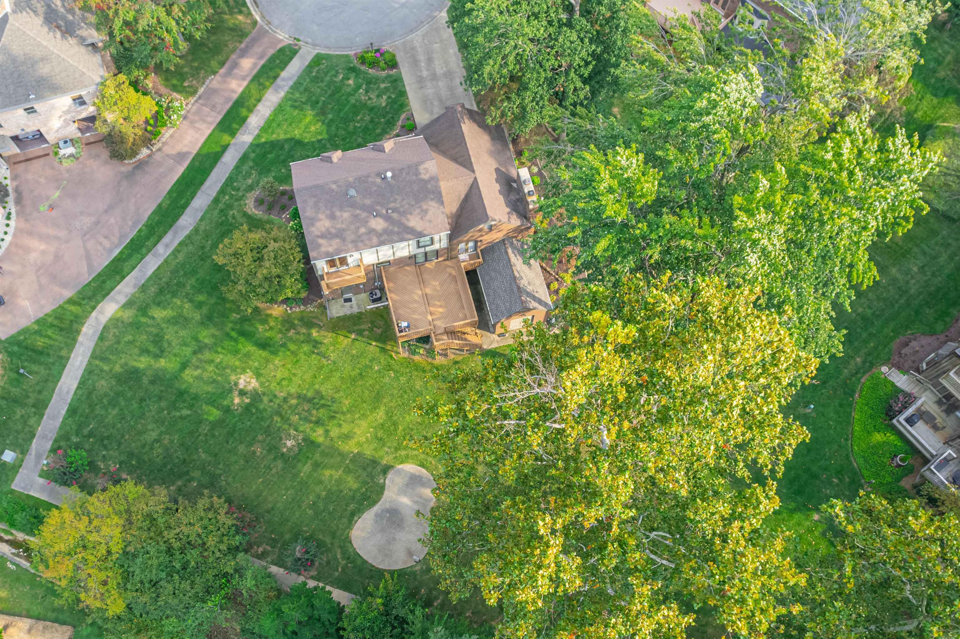 1457 Hunting Creek Court, Owensboro, Kentucky 42303, 5 Bedrooms Bedrooms, ,3 BathroomsBathrooms,Single Family Residence,For Sale,Hunting Creek Court,87983