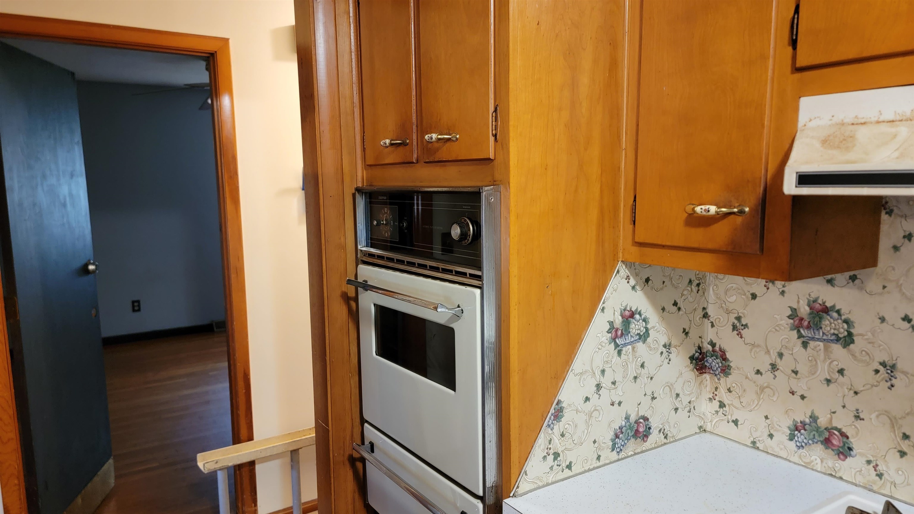 2839 Mcfarland Ave, Owensboro, Kentucky 42301-2655, 3 Bedrooms Bedrooms, ,1 BathroomBathrooms,Single Family Residence,For Sale,Mcfarland Ave,87985