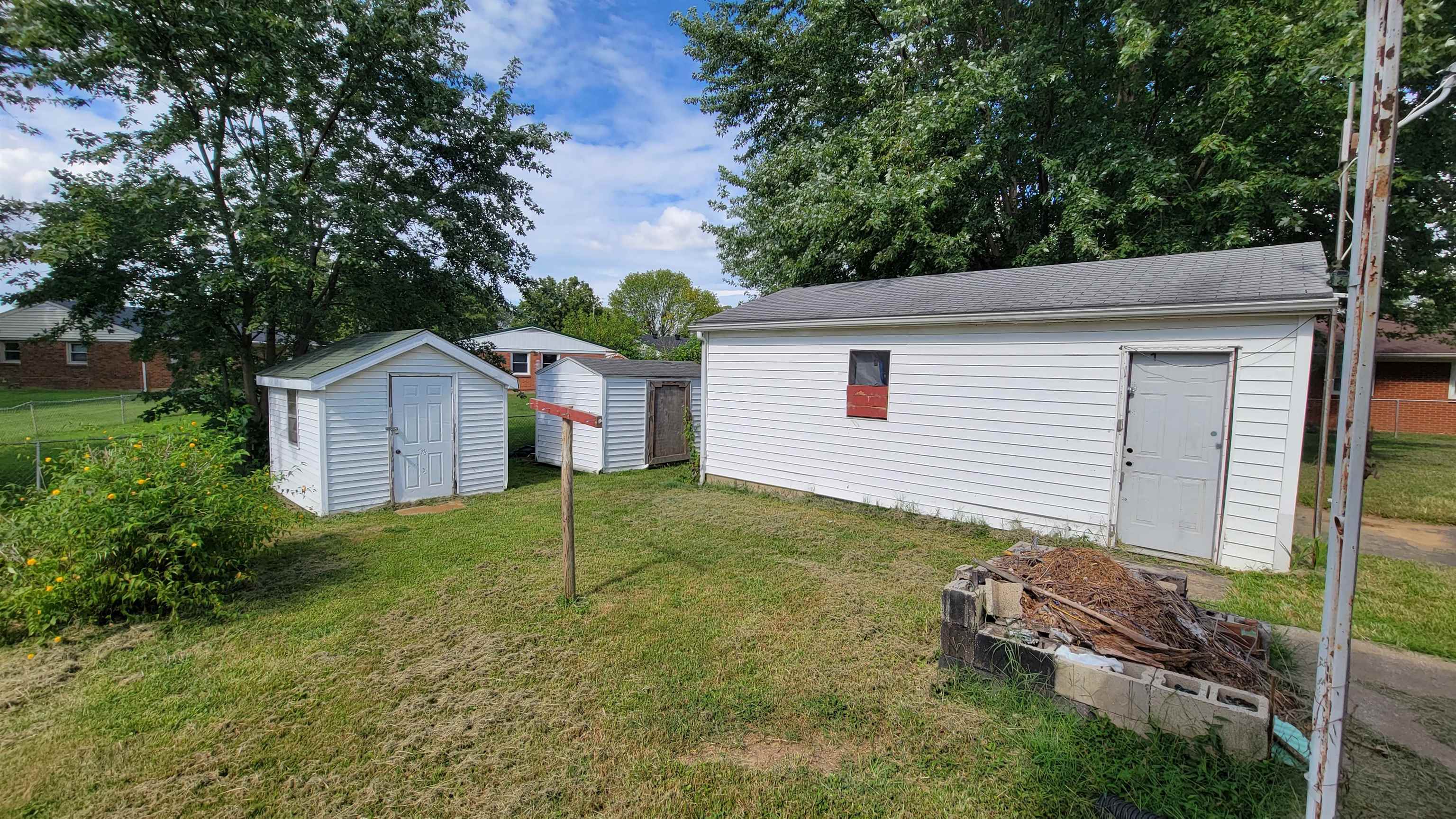 2839 Mcfarland Ave, Owensboro, Kentucky 42301-2655, 3 Bedrooms Bedrooms, ,1 BathroomBathrooms,Single Family Residence,For Sale,Mcfarland Ave,87985
