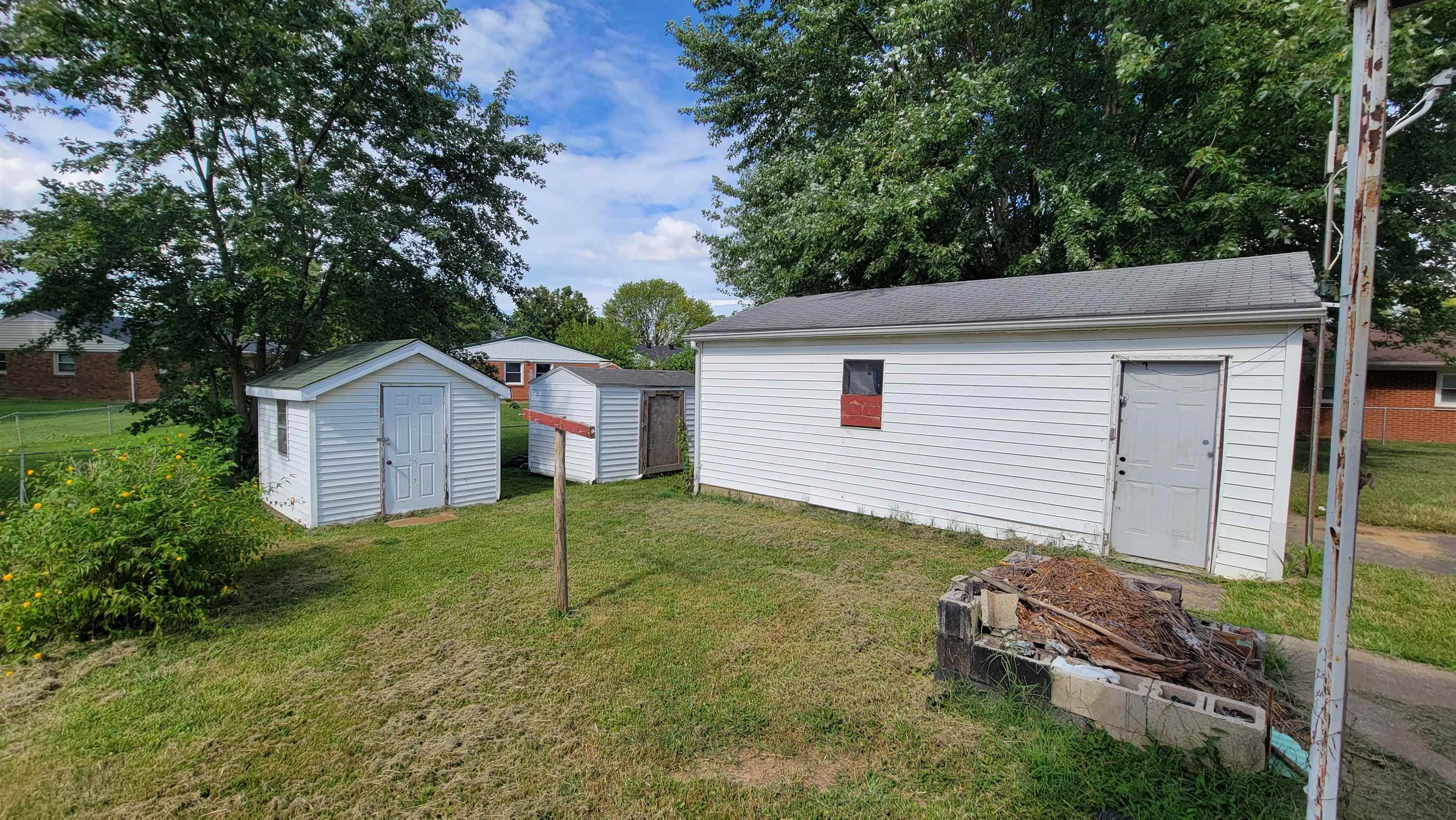2839 Mcfarland Ave, Owensboro, Kentucky 42301-2655, 3 Bedrooms Bedrooms, ,1 BathroomBathrooms,Single Family Residence,For Sale,Mcfarland Ave,87985