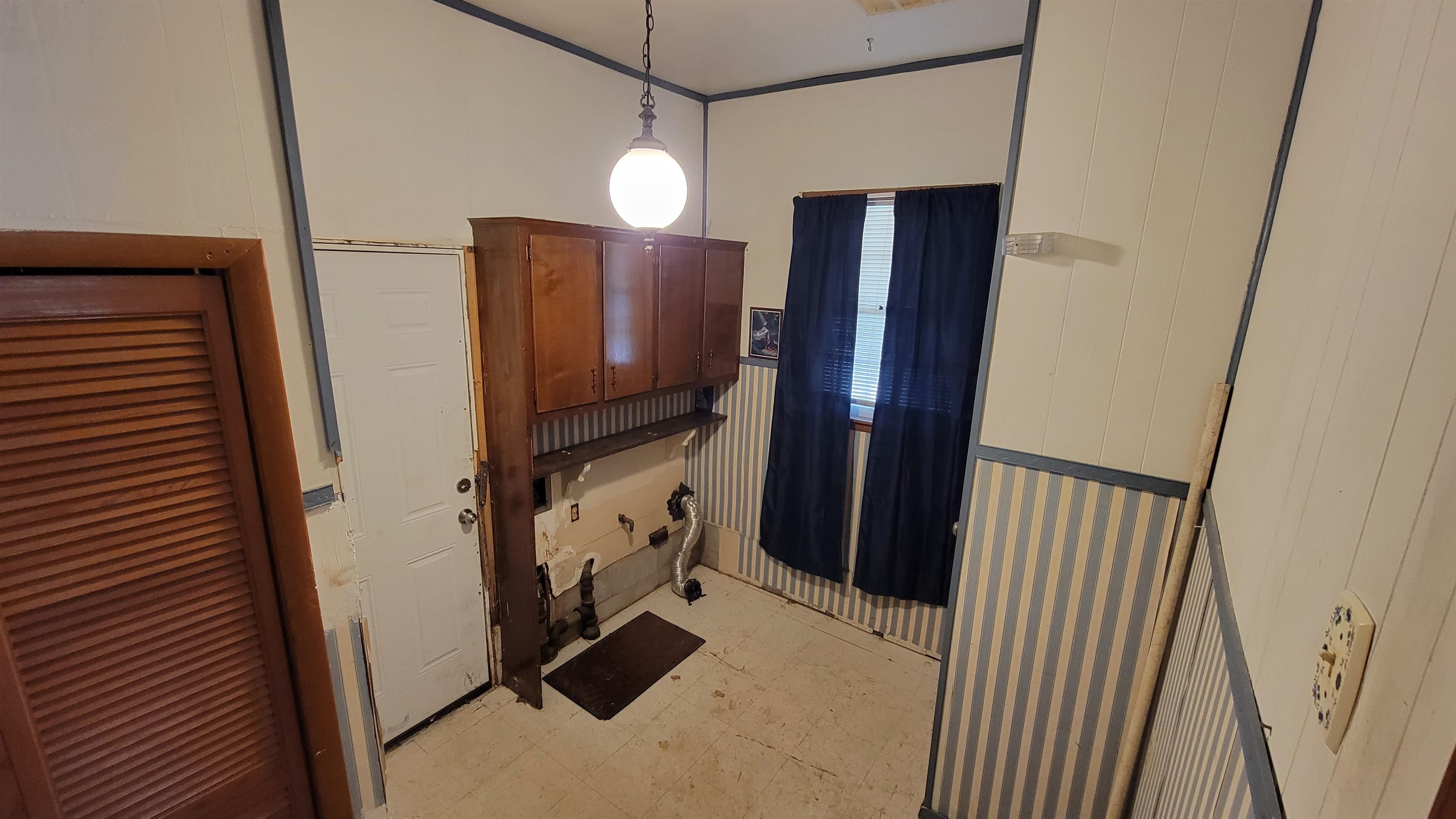 2839 Mcfarland Ave, Owensboro, Kentucky 42301-2655, 3 Bedrooms Bedrooms, ,1 BathroomBathrooms,Single Family Residence,For Sale,Mcfarland Ave,87985
