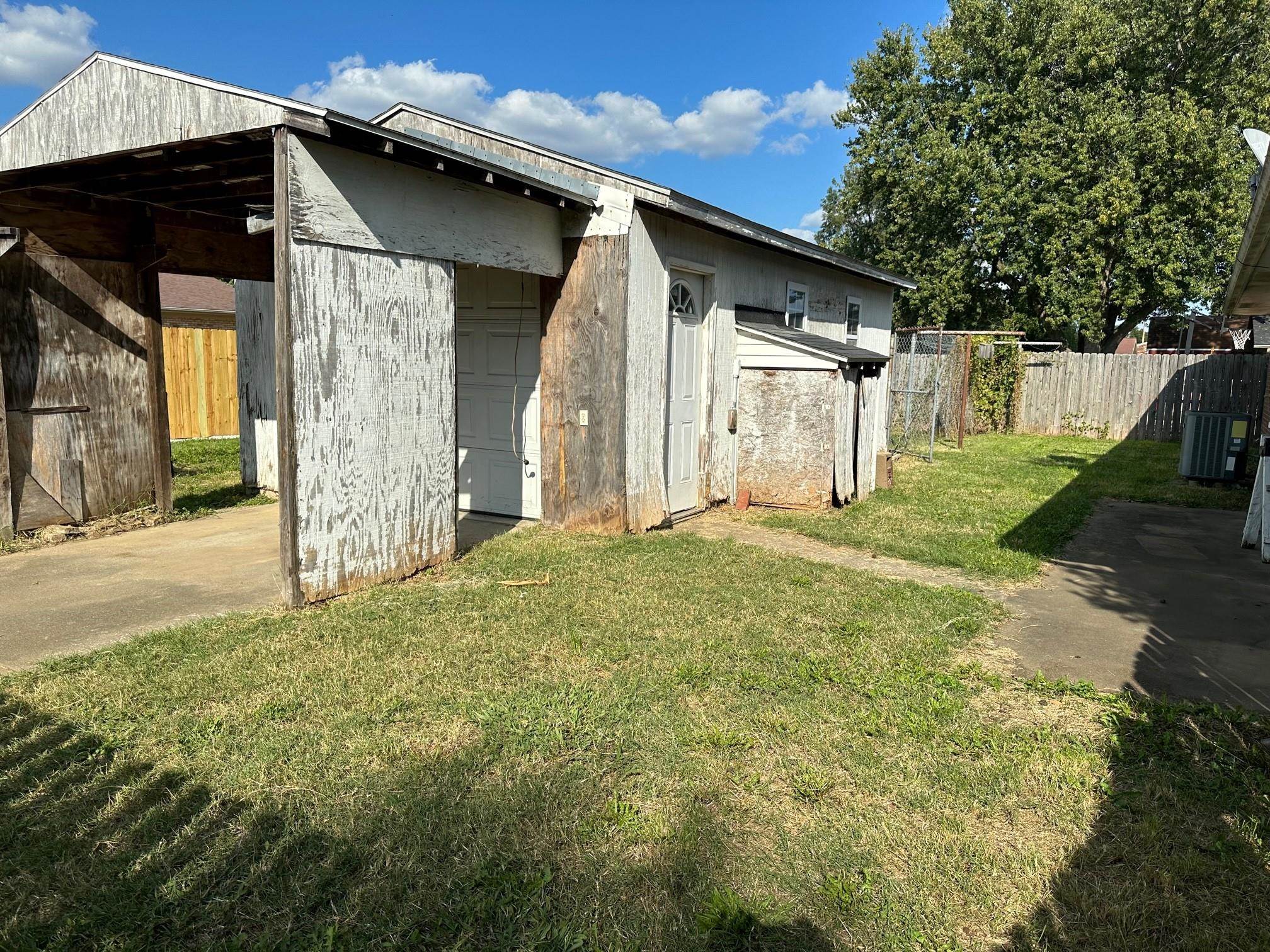3313 Bobwhite Ave, Owensboro, Kentucky 42303, 3 Bedrooms Bedrooms, ,2 BathroomsBathrooms,Single Family Residence,For Sale,Bobwhite Ave,87987
