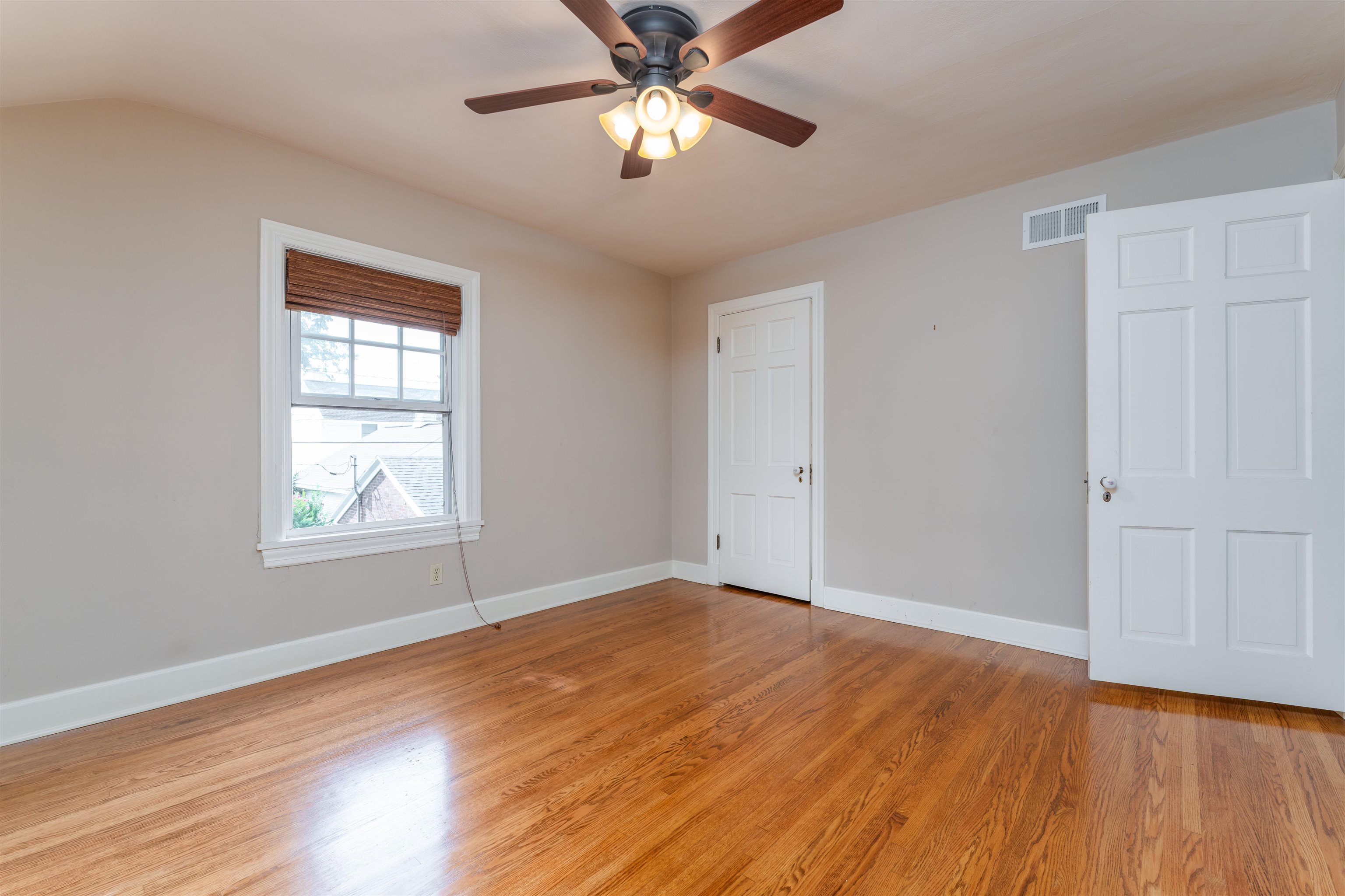 2012 Littlewood Drive, Owensboro, Kentucky 42301, 3 Bedrooms Bedrooms, ,2 BathroomsBathrooms,Single Family Residence,For Sale,Littlewood Drive,87991